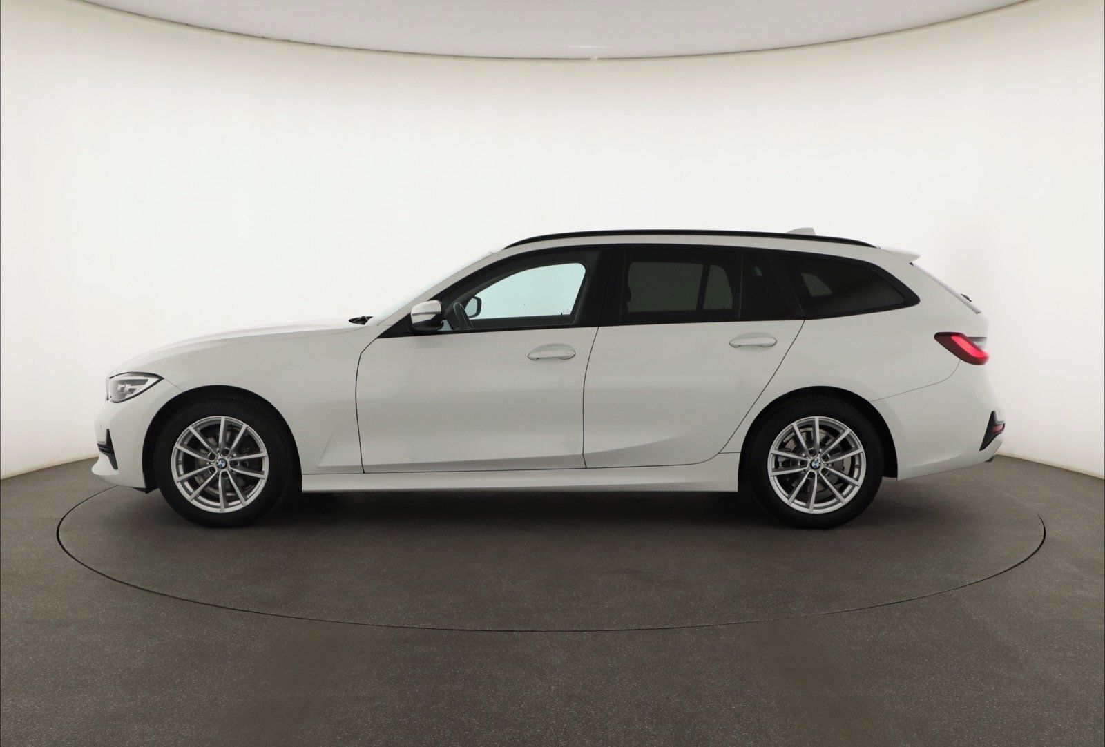 BMW Řada 3, 320 d, Advantage, Automat - fotka 3