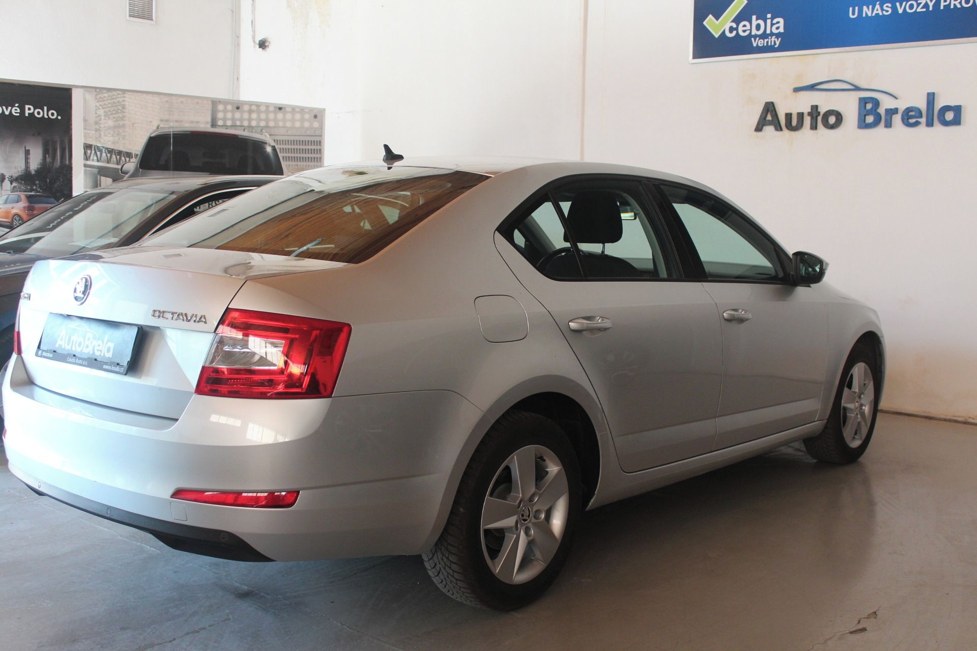 Škoda Octavia, III 1.6 TDI 81KW - fotka 4