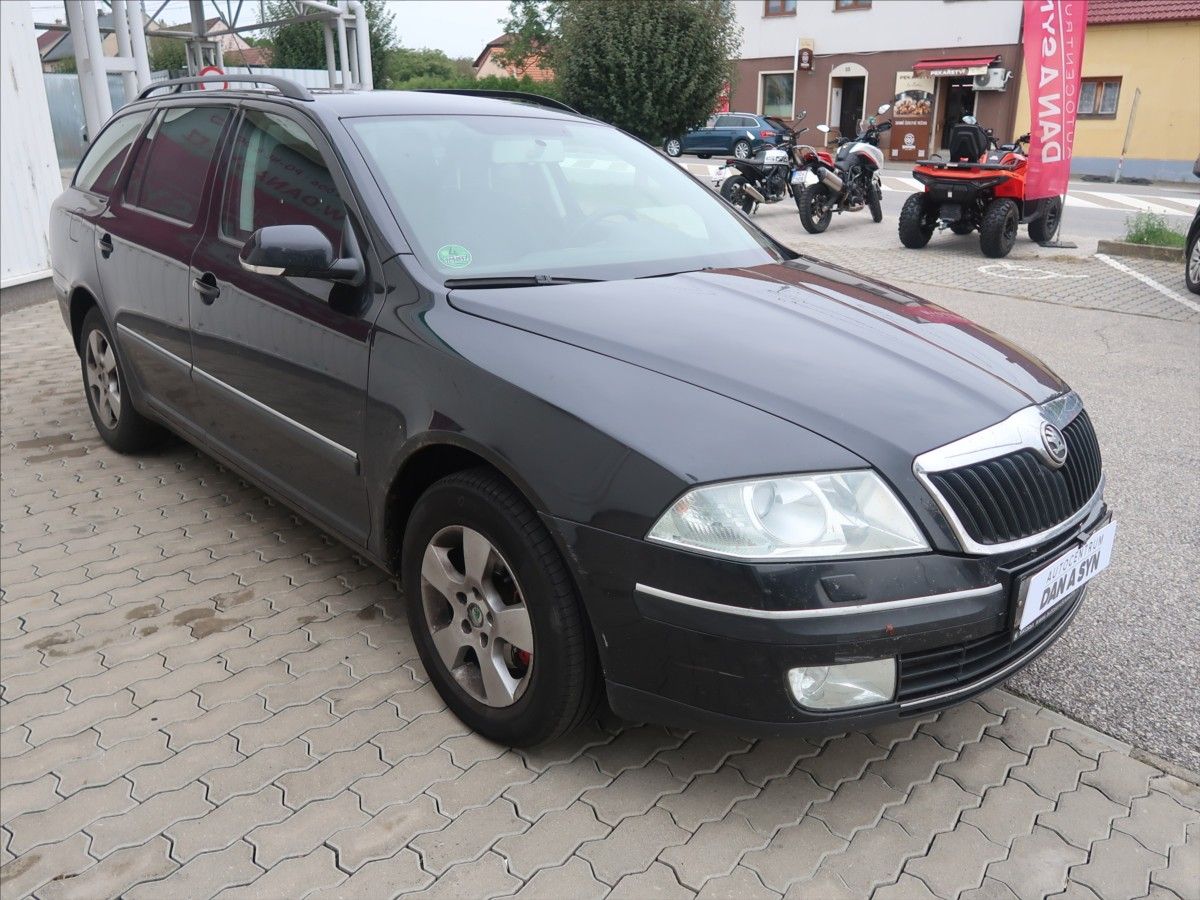 Škoda Octavia, 1,9 TDI 4x4 Elegance+ xenony - fotka 2