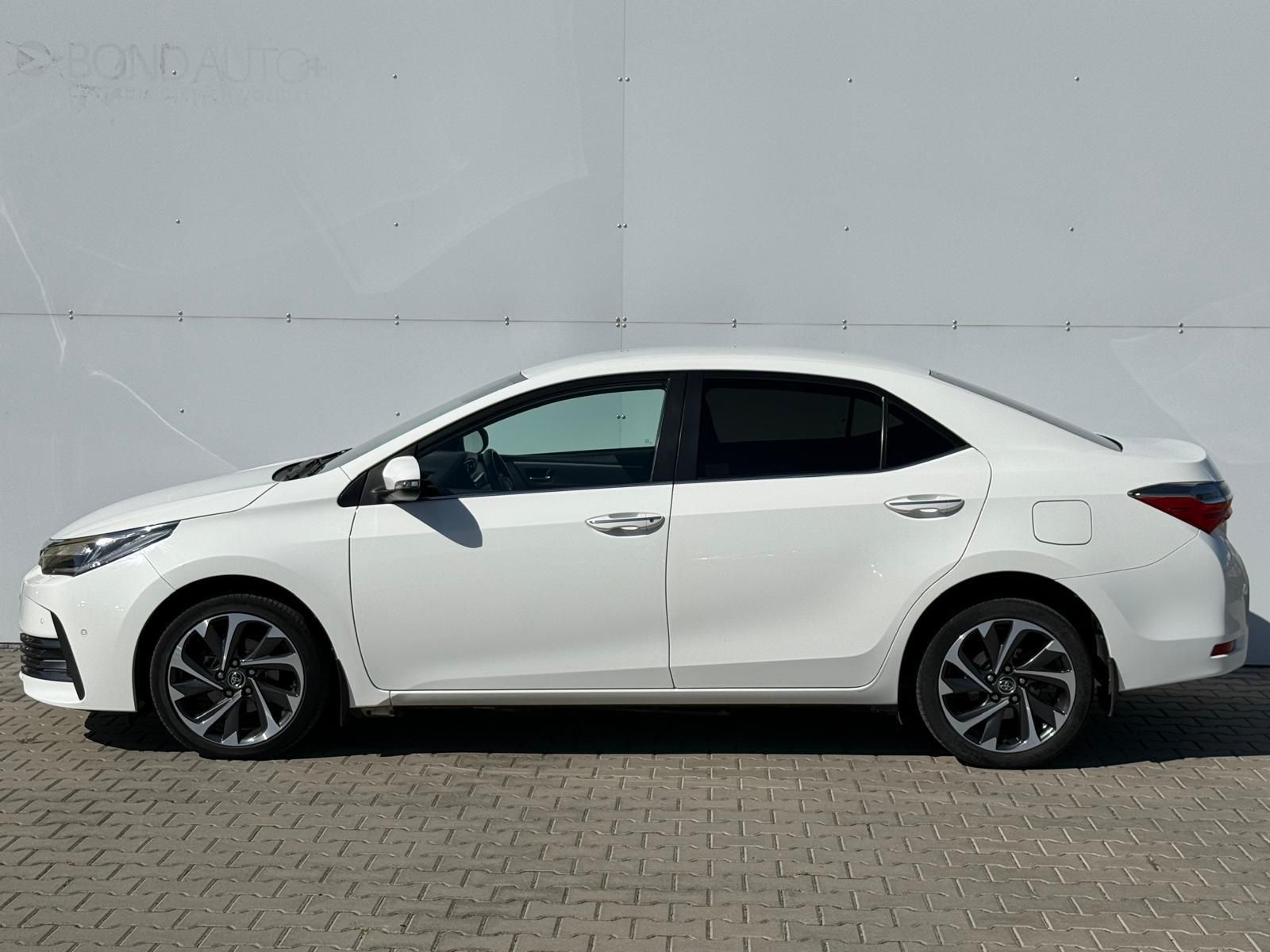 Toyota Corolla, 1.6 VVT-i Executive AT - fotka 3