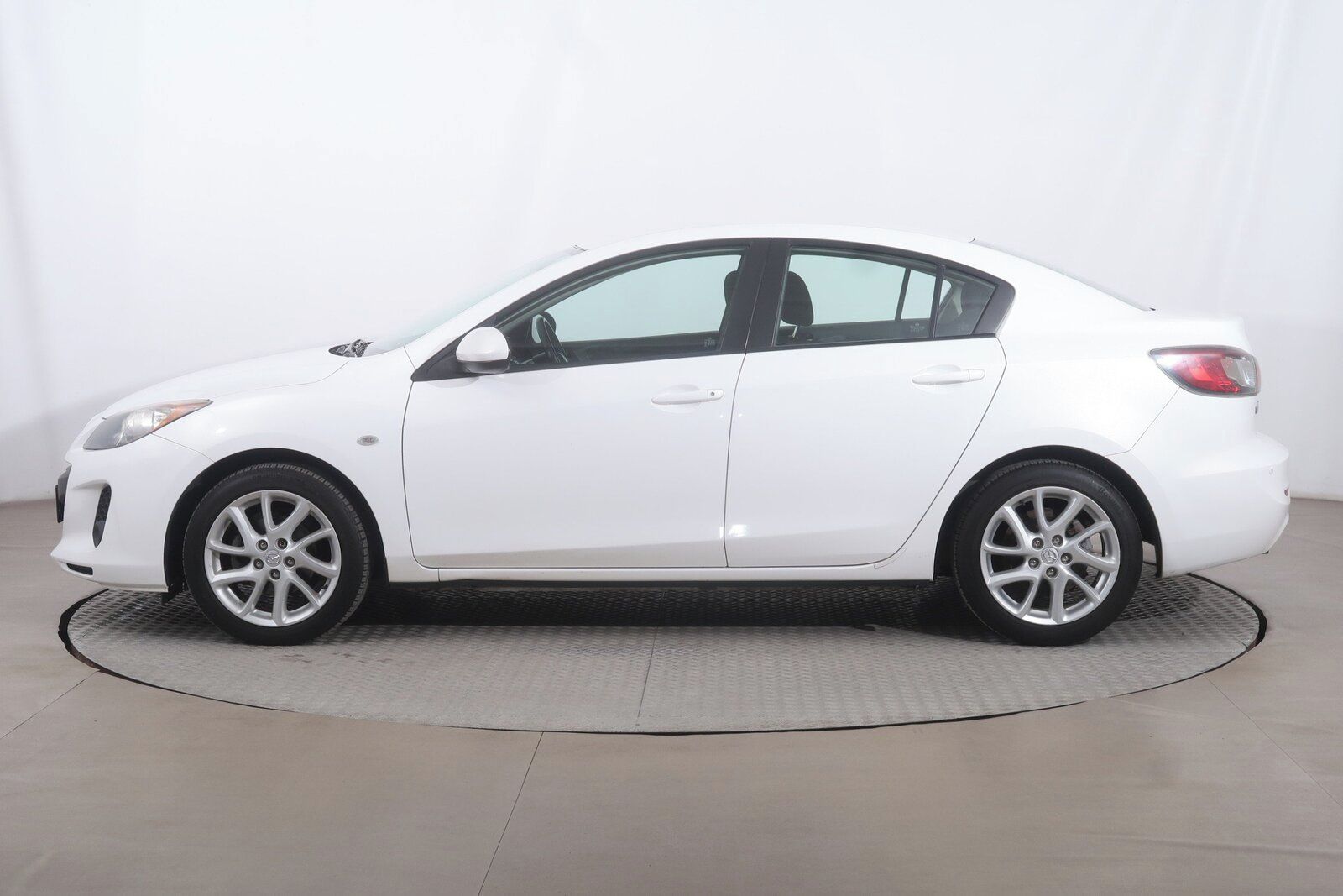 Mazda 3, 1.6 - fotka 3