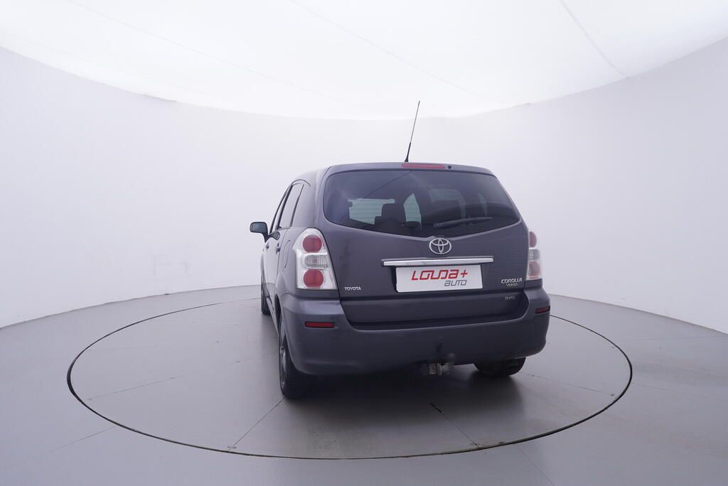 Toyota Corolla Verso, 2.2 DCI 100 kW - fotka 4
