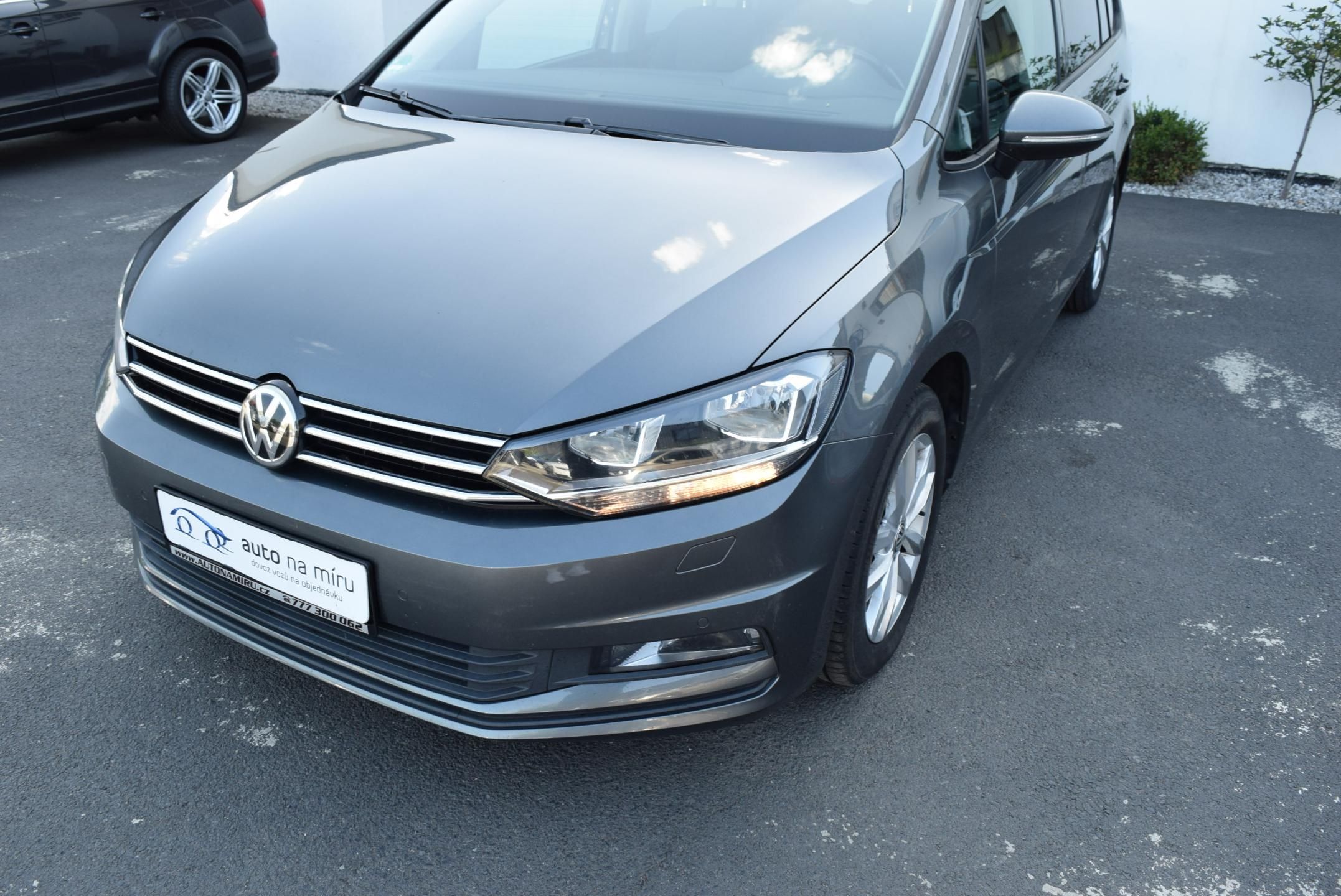 Volkswagen Touran, 1.4TSI 110kw CLBMT NAVI TAŽNÉ - fotka 2