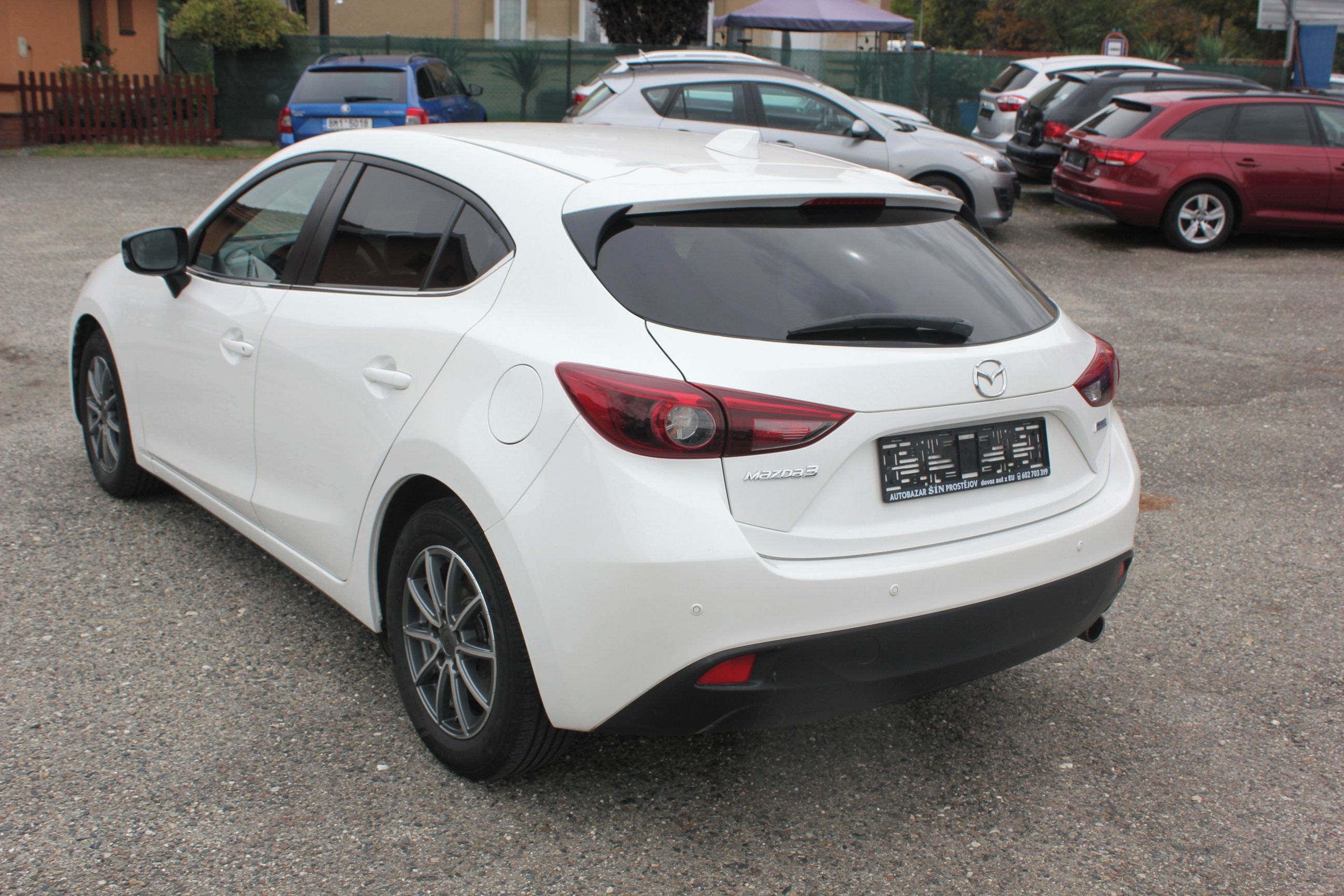 Mazda 3, 1.5 Skyactiv-G, VÝHŘEV,BIXENON - fotka 5