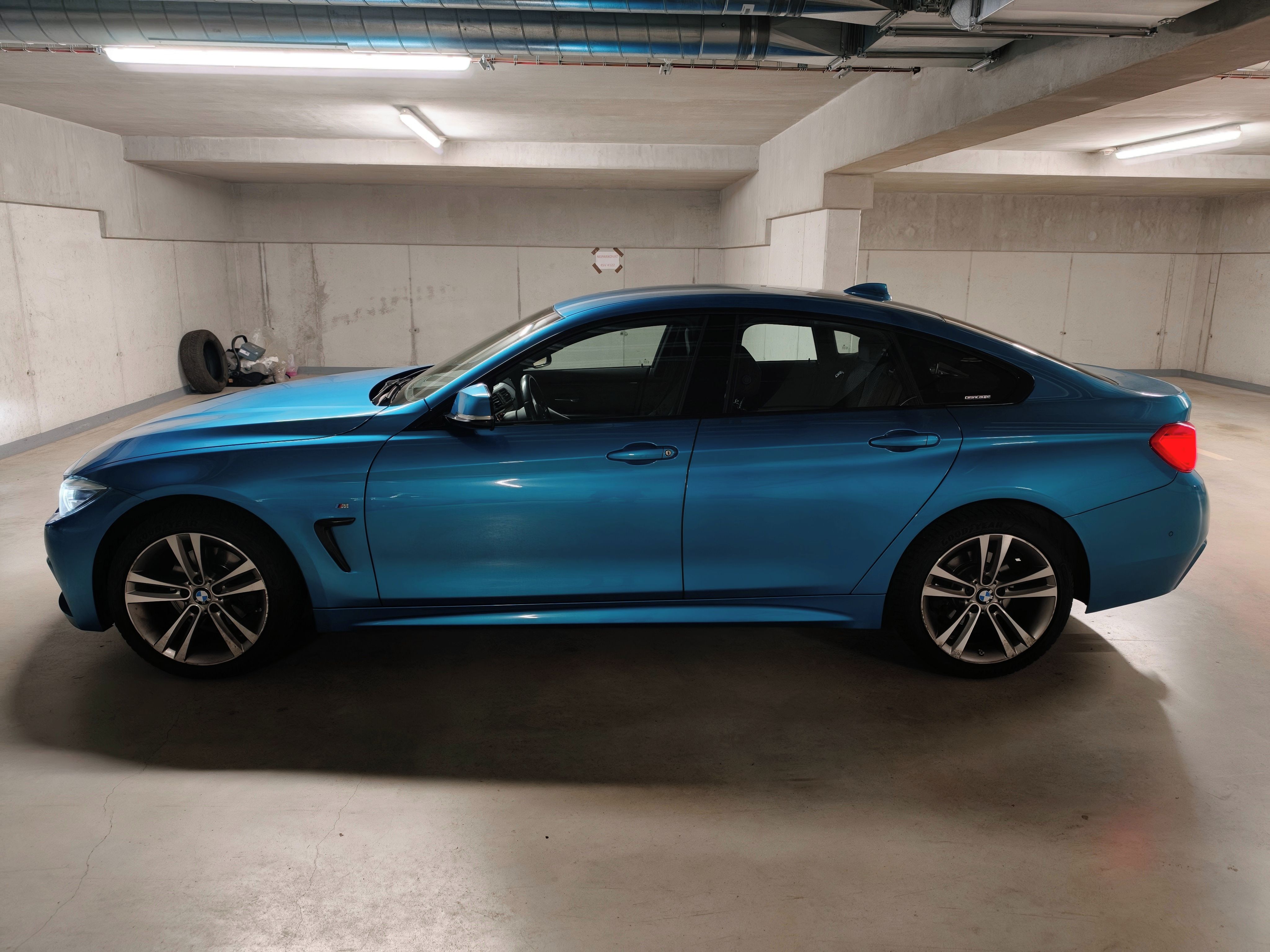 BMW Řada 4, 420d xDrive Gran Coupé M Sport - fotka 4