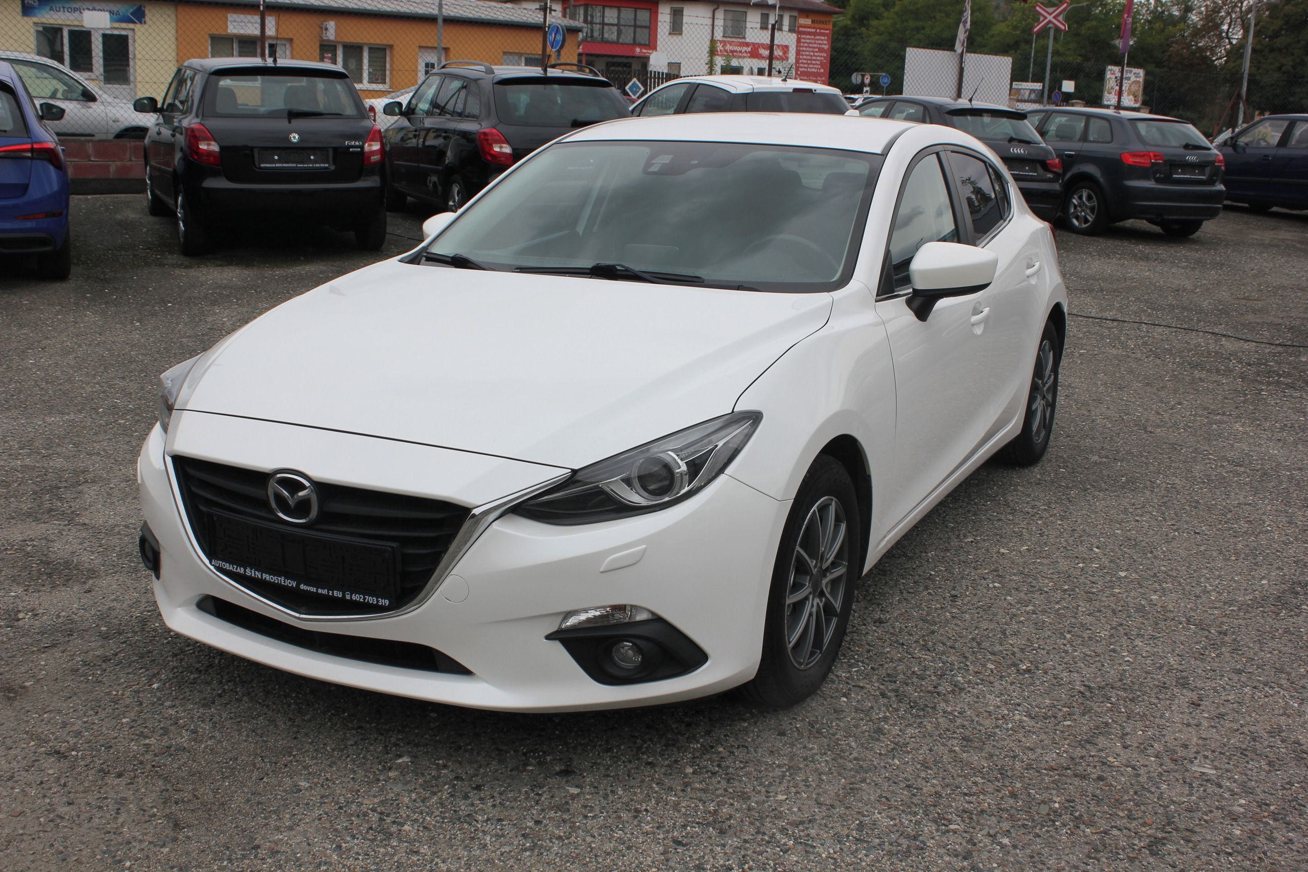 Mazda 3, 1.5 Skyactiv-G, VÝHŘEV,BIXENON - fotka 3