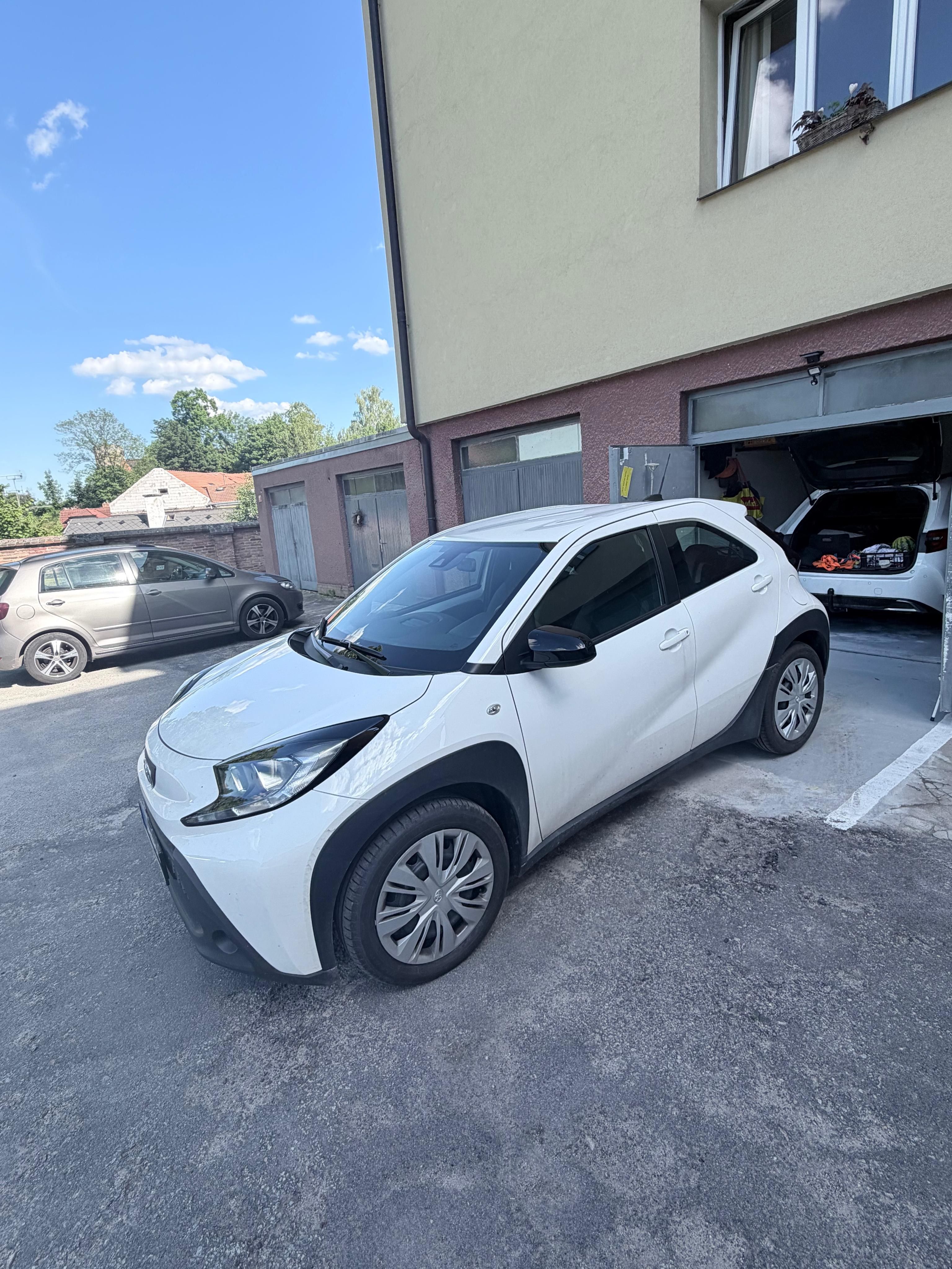 Toyota Aygo, X 1.0 VVT-i 53kW AT CZ - fotka 3