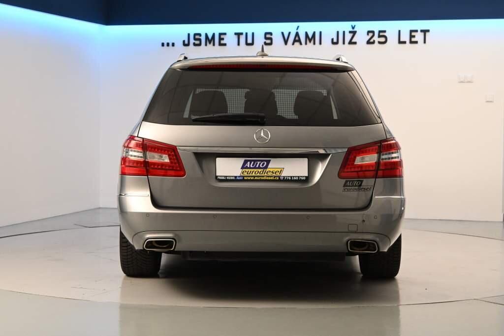 Mercedes-Benz Třídy E, 2.2 220 T 7G-TRONIC Avantgarde - fotka 6