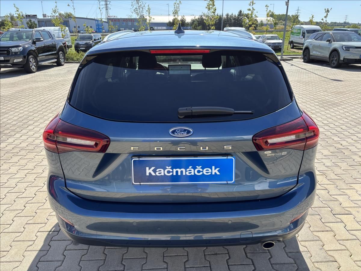 Ford Focus, 1,0 EcoBoost 114kW Titanium - fotka 4