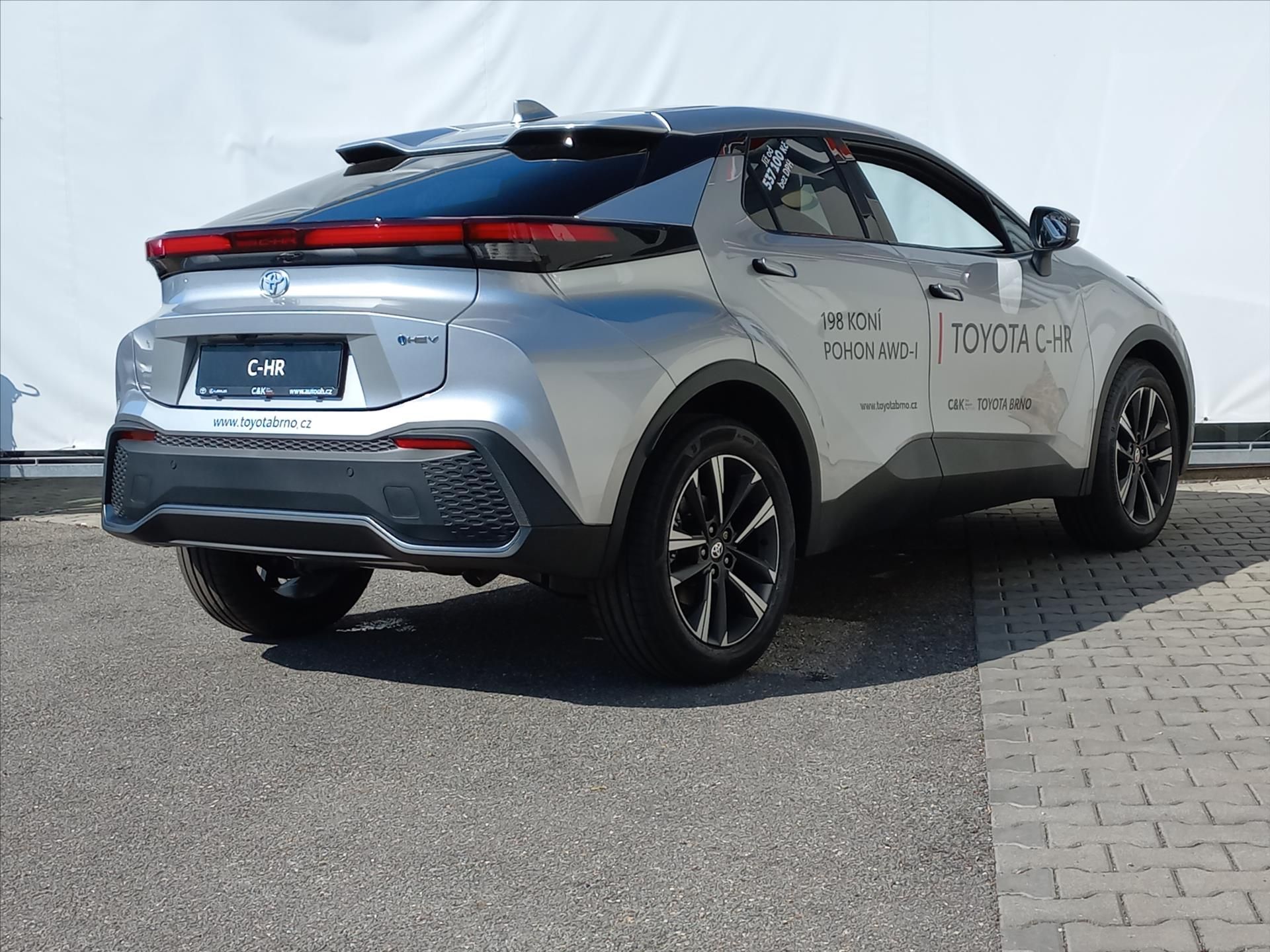 Toyota C-HR, 1,8 Hybrid e-CVT 140k  Style - fotka 3