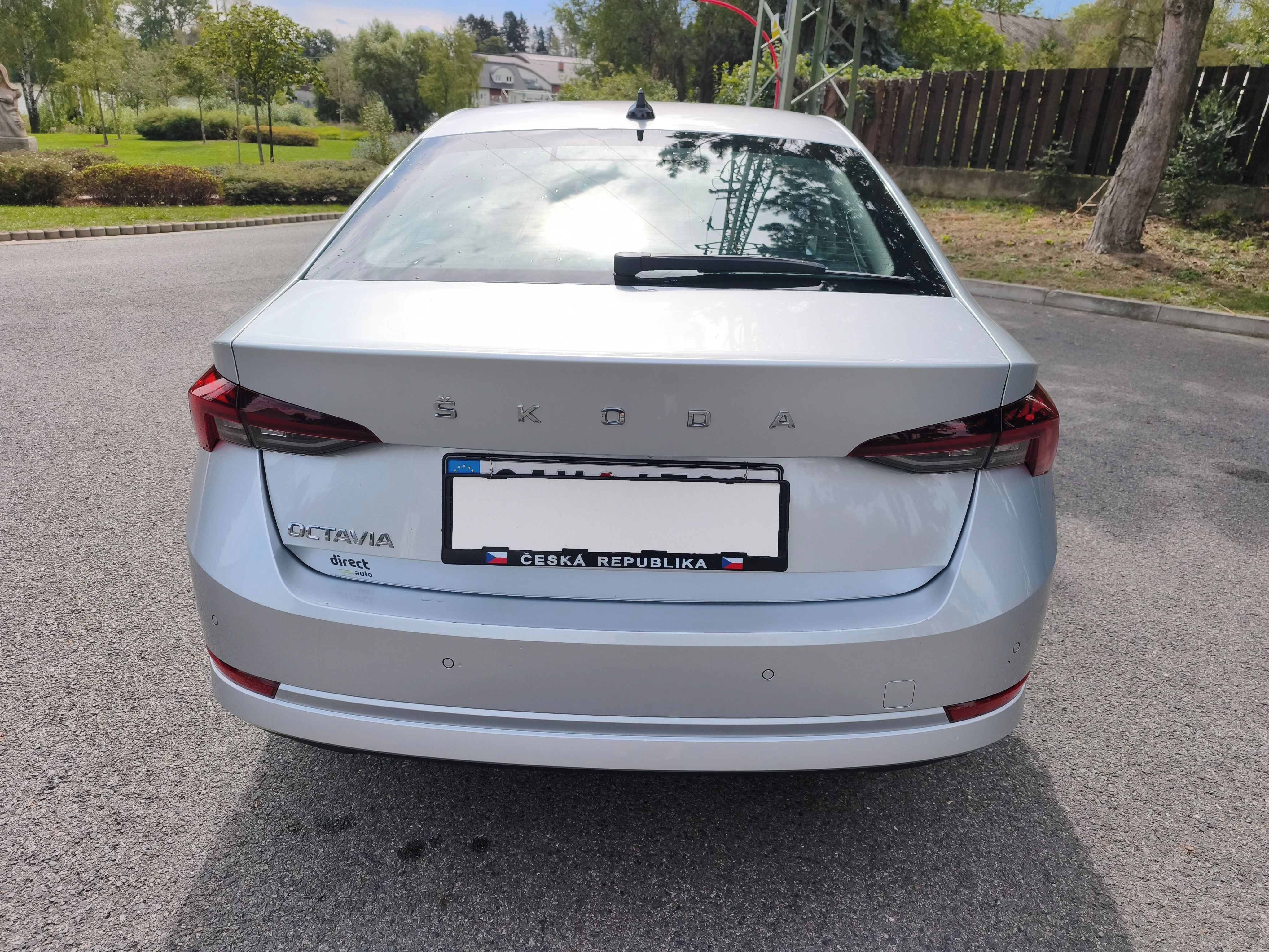Škoda Octavia, 2,0 TDI Style Č.R.1 majitel - fotka 6