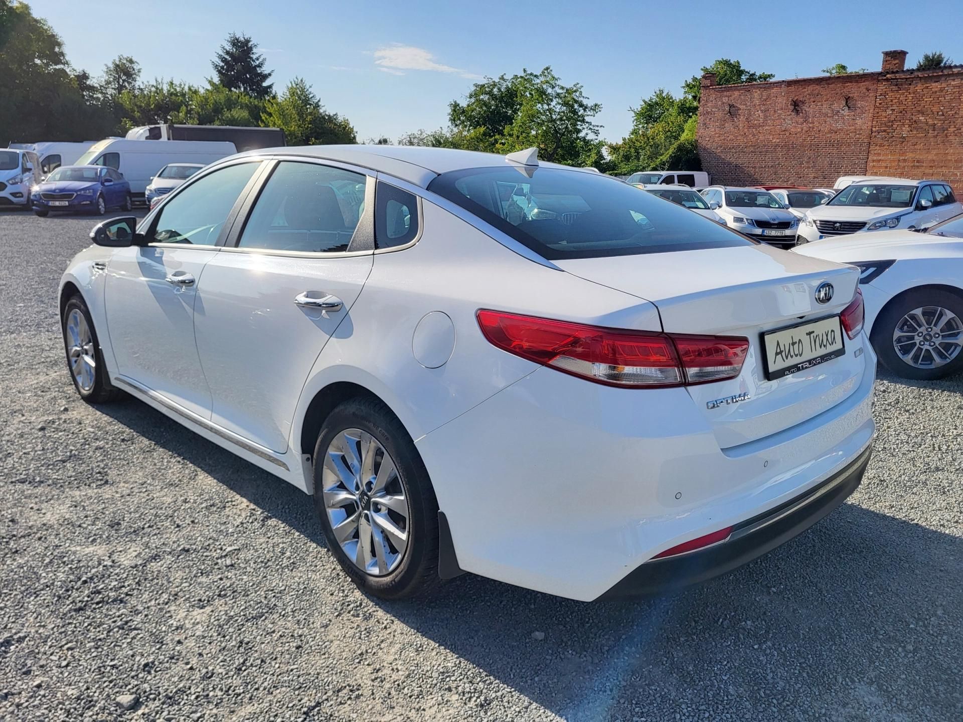 Kia Optima, 1.7 CRDi 16V 104kW EXCLUSIVE - fotka 3