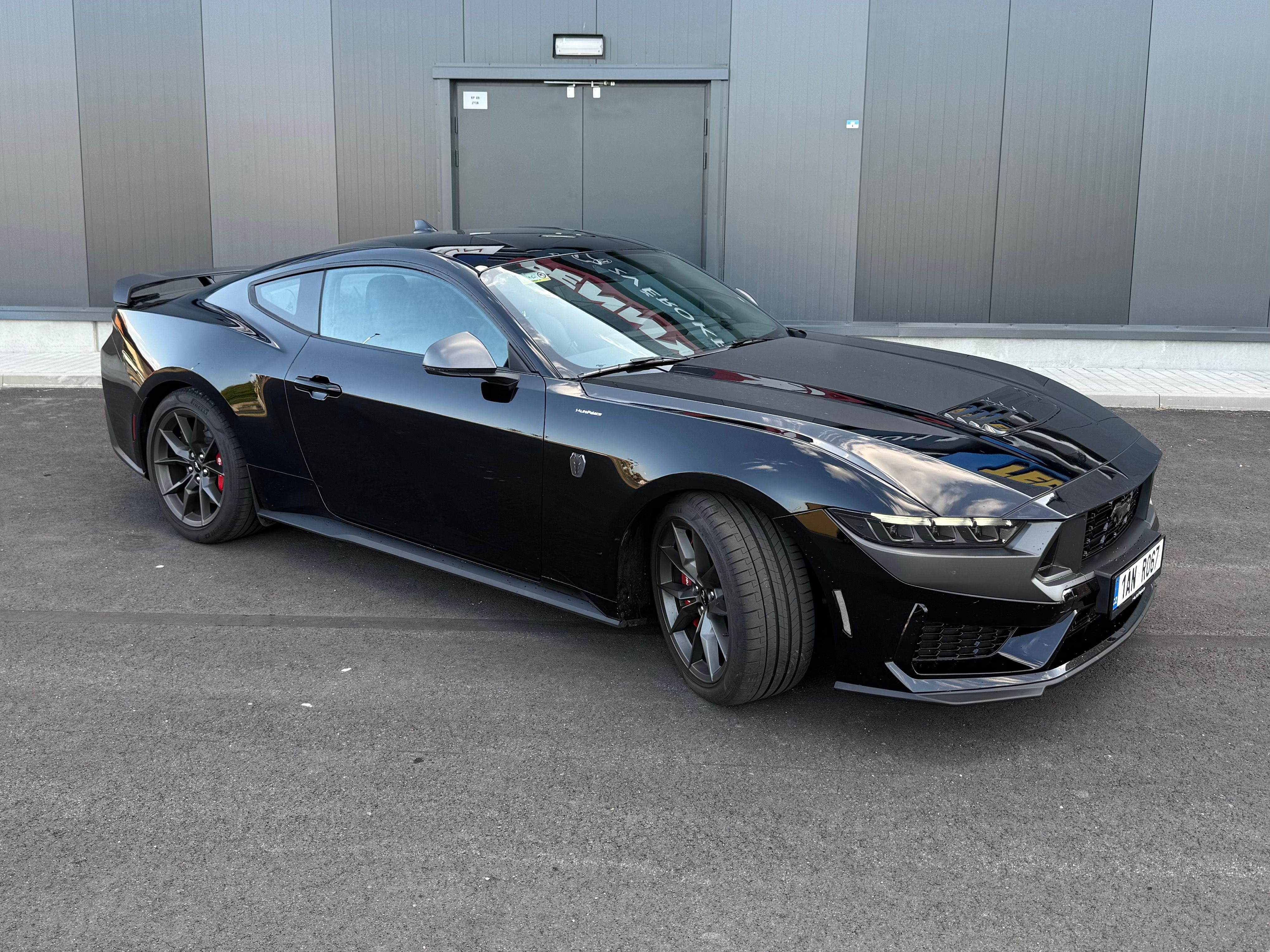 Ford Mustang, Dark Horse 334kW - fotka 4
