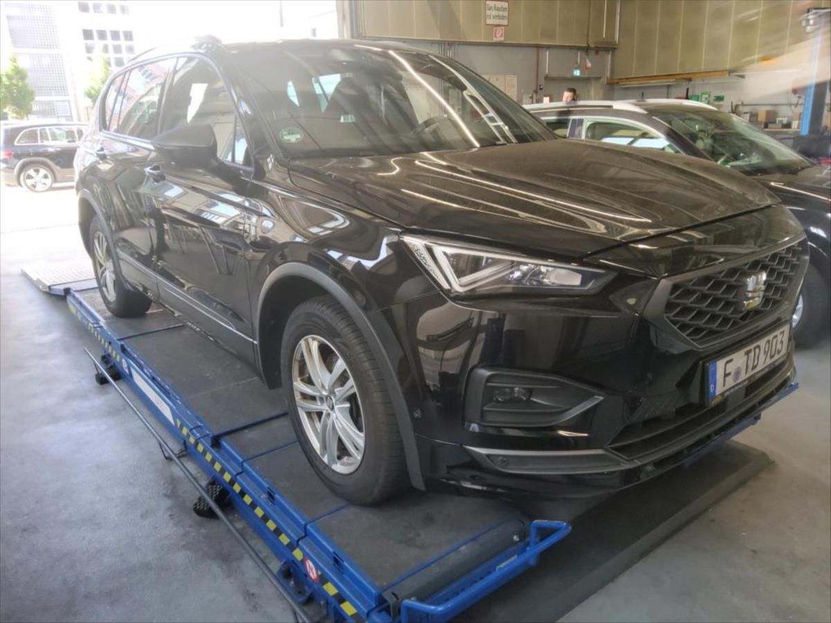 Seat Tarraco, 2,0 TDI MANUÁL TAŽNÉ KAMERA