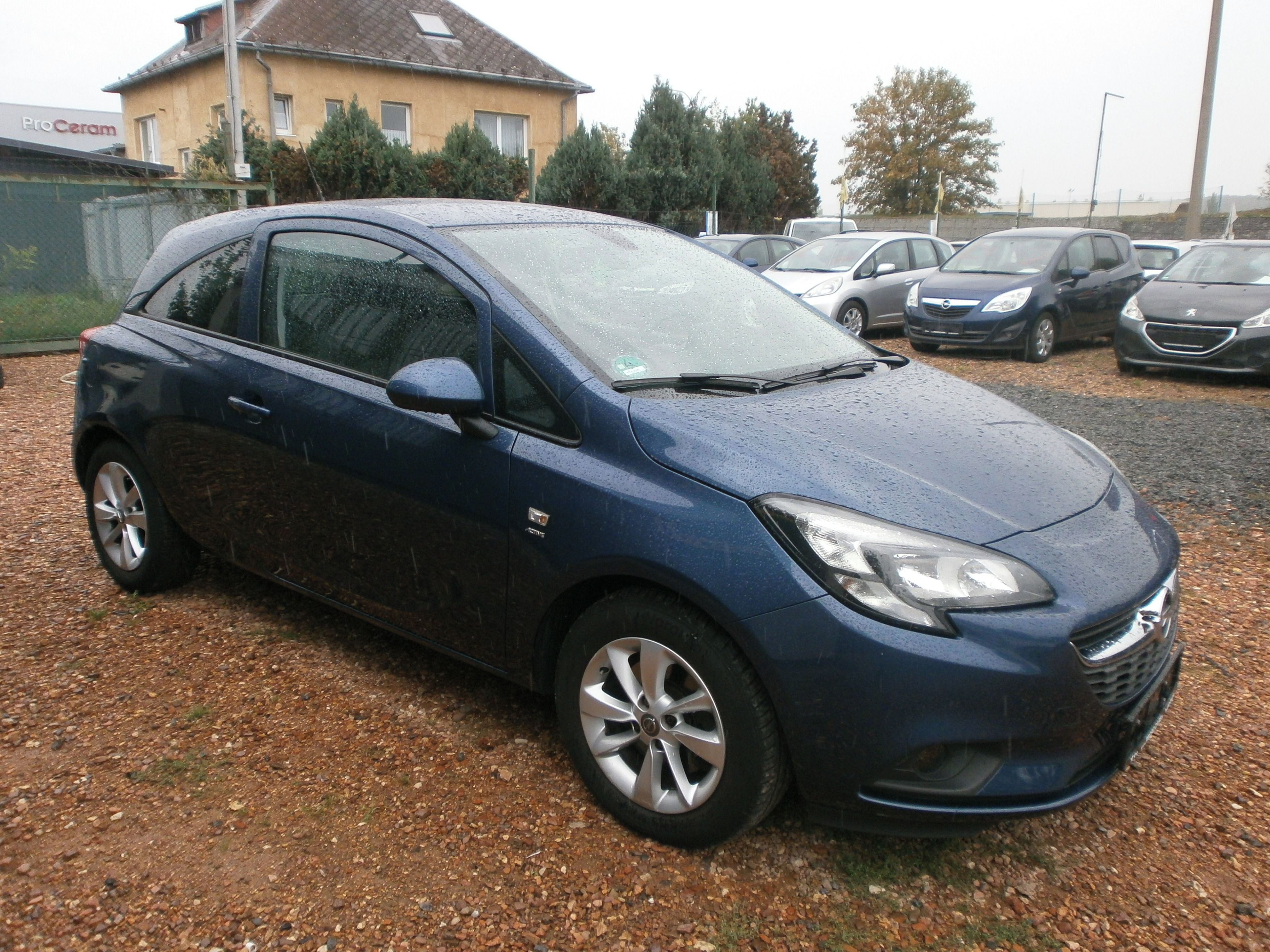 Opel Corsa, 1.4i-Doklad.km! Top výbava!!! - fotka 4