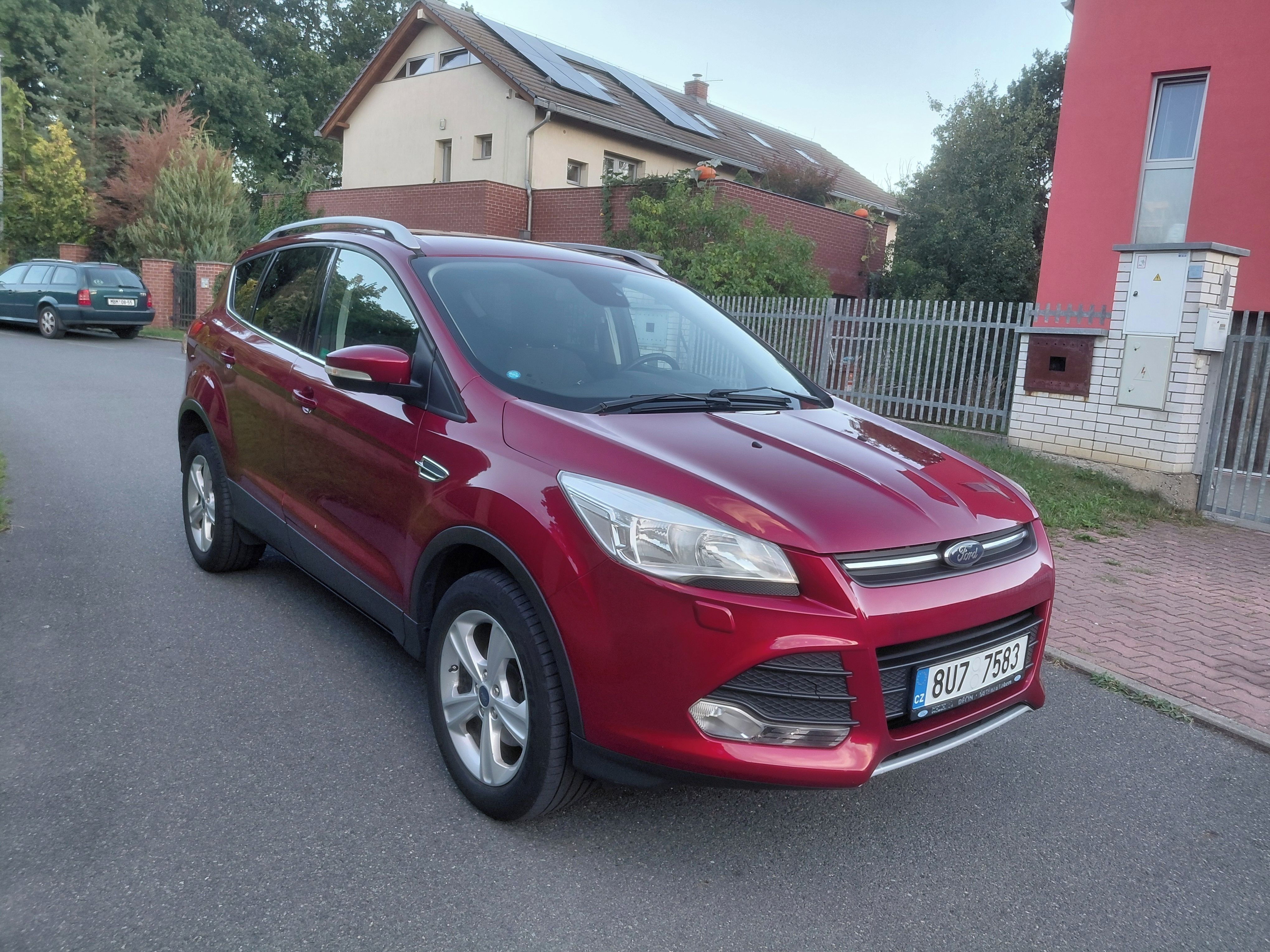 Ford Kuga, 1.5EcoBoost Puvod ČR,2.Majitel - fotka 2