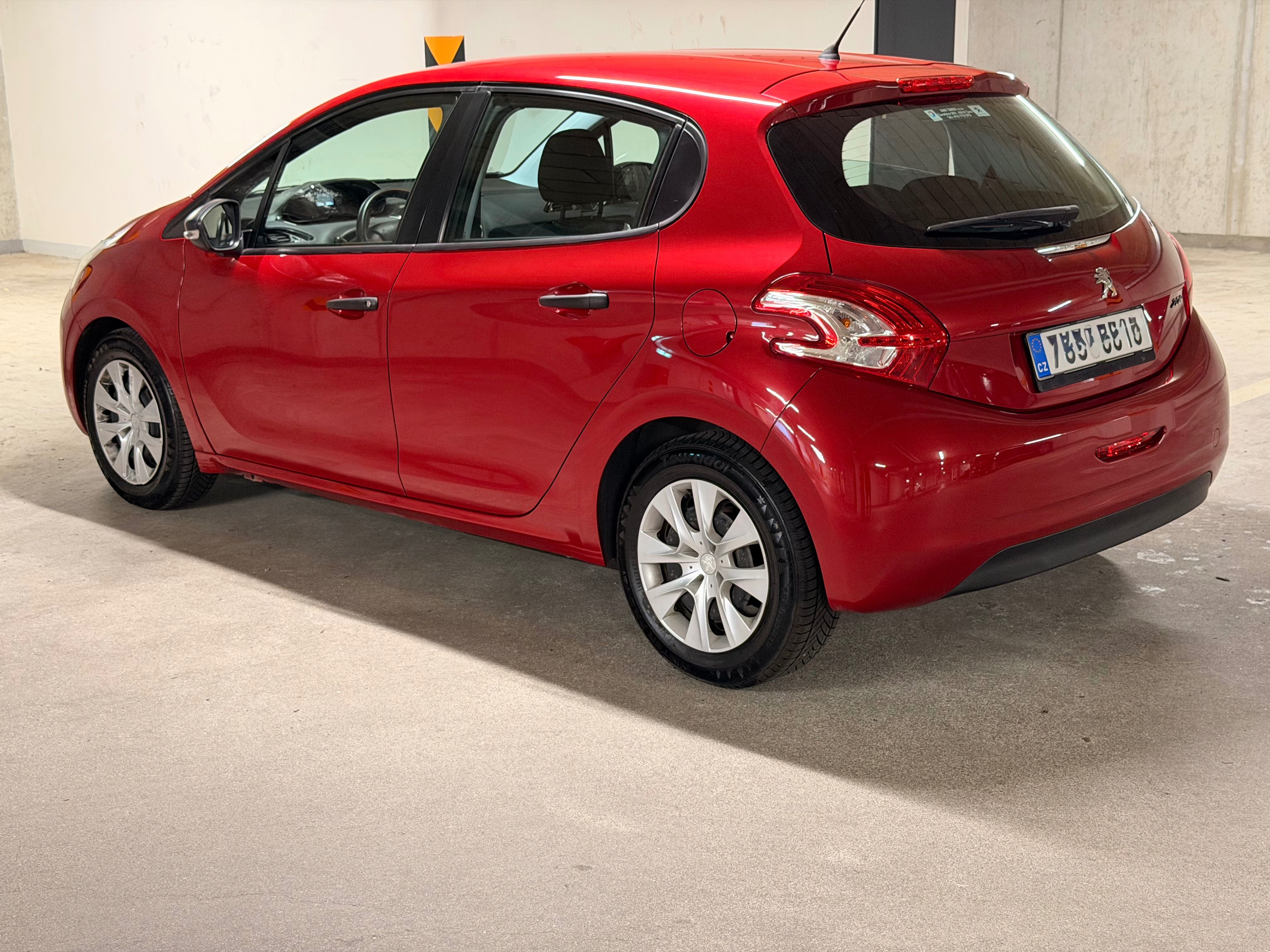 Peugeot 208, 1.0VTi 37 547km Servis Peugeot - fotka 4