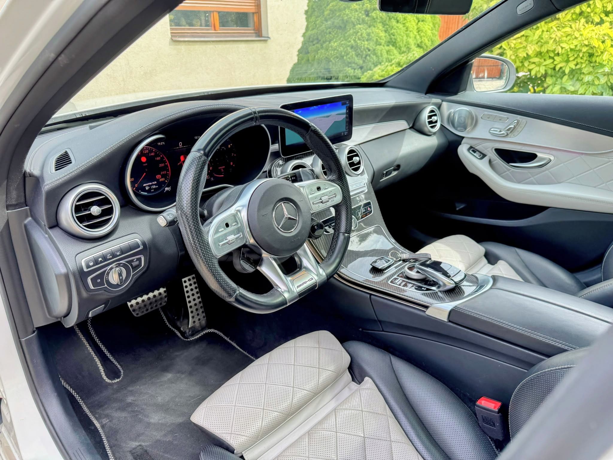 Mercedes-Benz Třídy C, 43 AMG 4MATIC – 287 kW - fotka 6