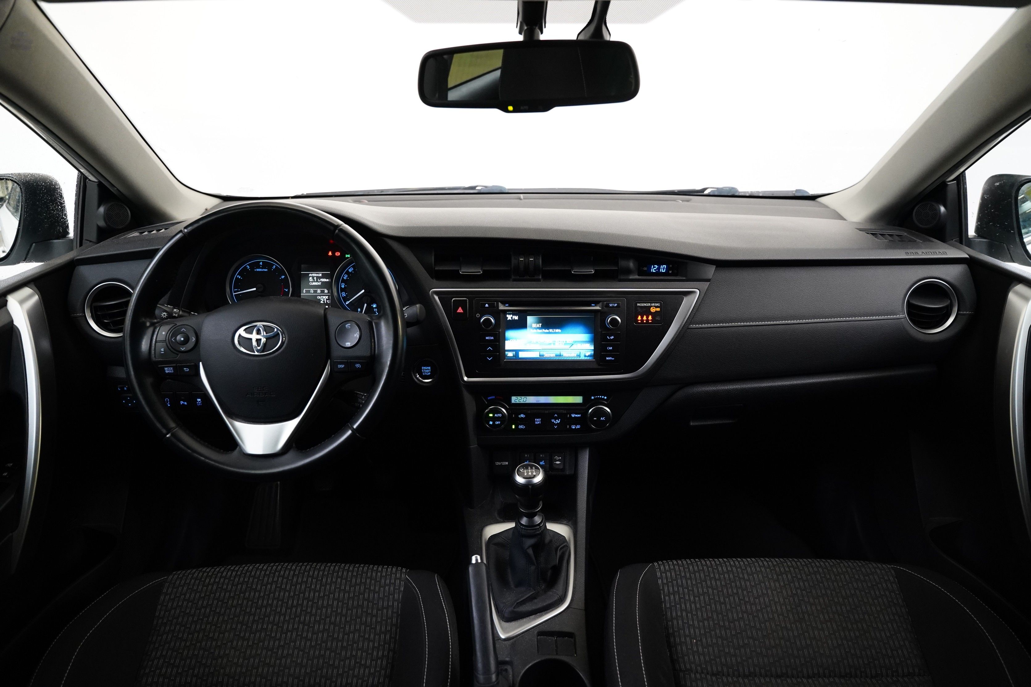 Toyota Auris, 1.6i 97 kW Valvematic - fotka 5