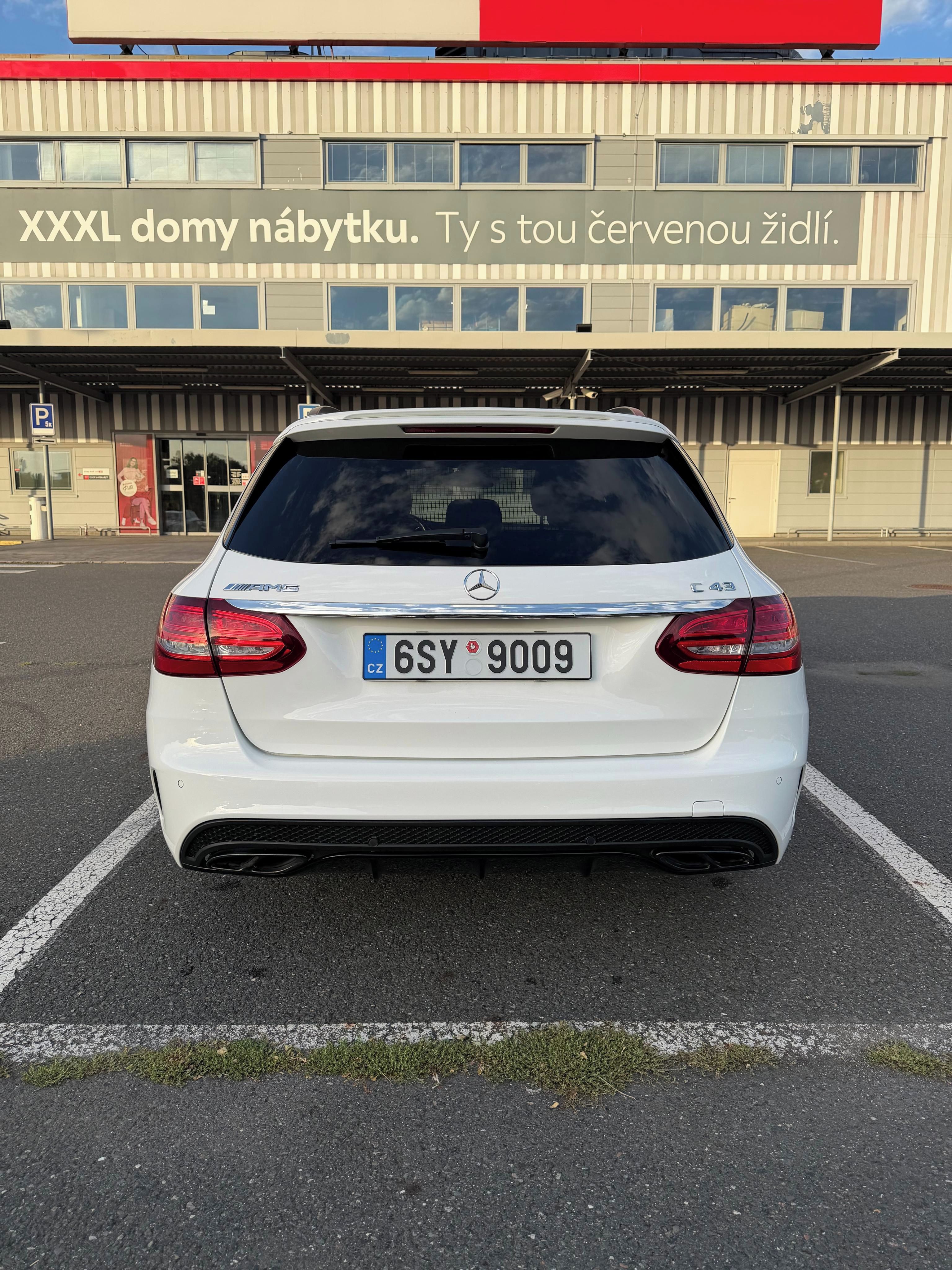 Mercedes-Benz Třídy C, C43 AMG - fotka 6