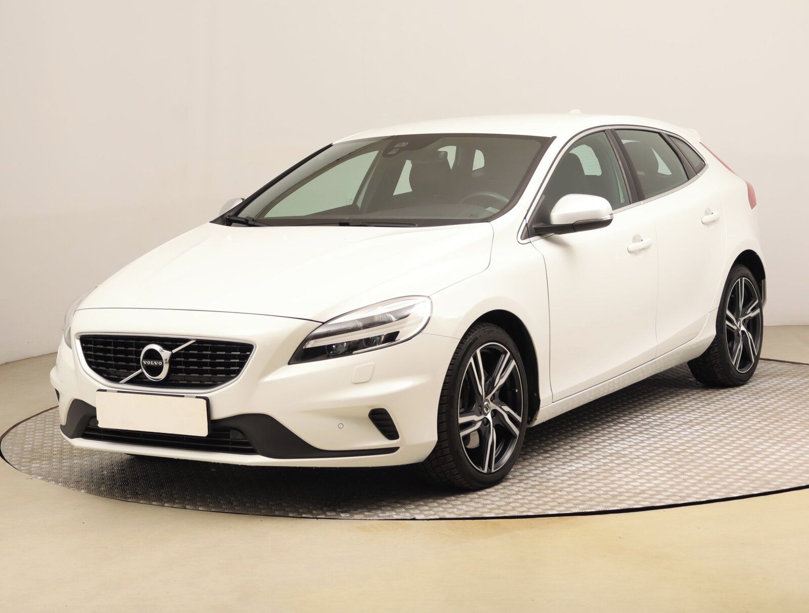 Volvo V40, 1.5 T3, Automat, Serv.kniha - fotka 2