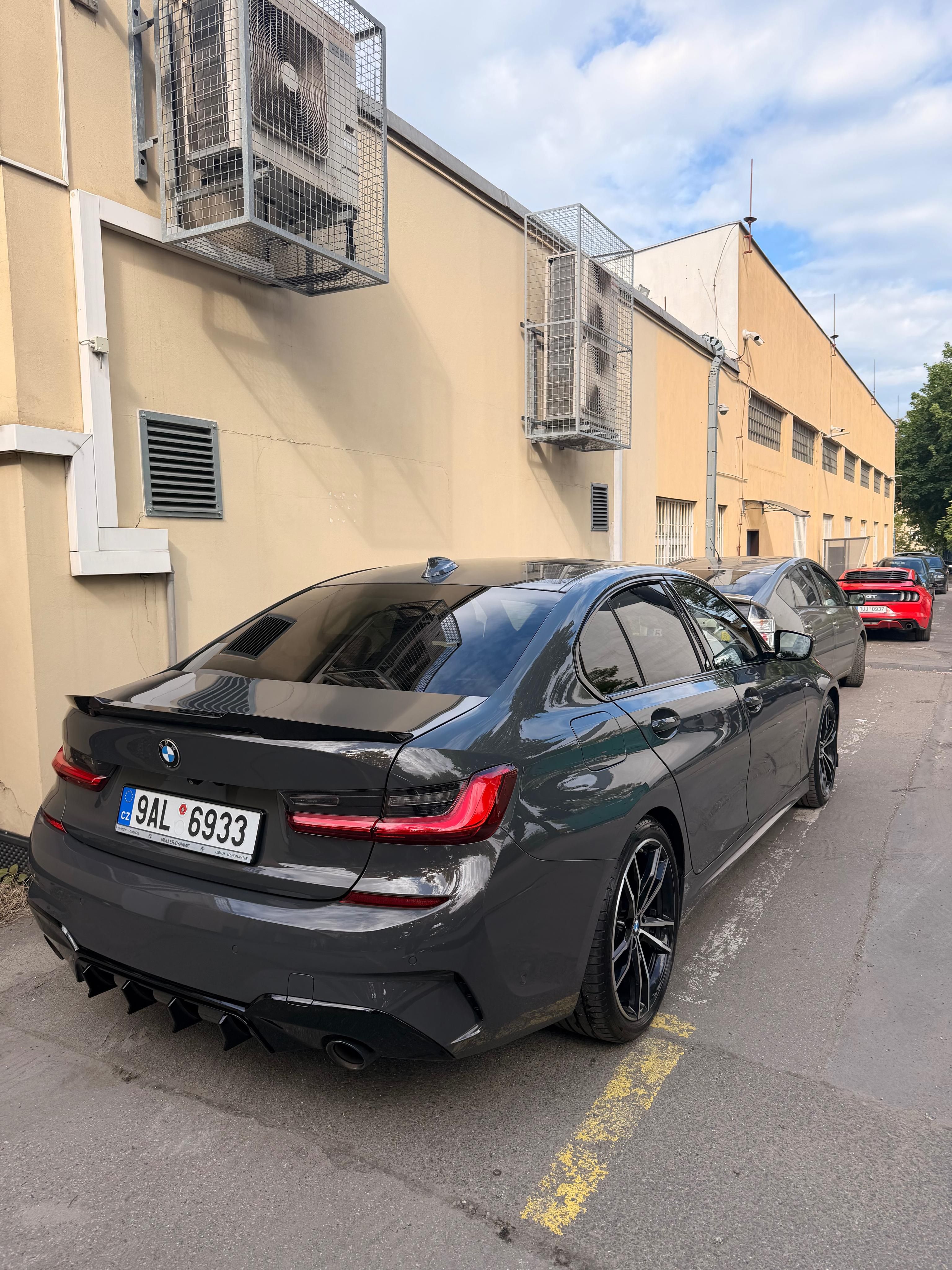 BMW Řada 3, BMW 330i G20 M Sport - fotka 2