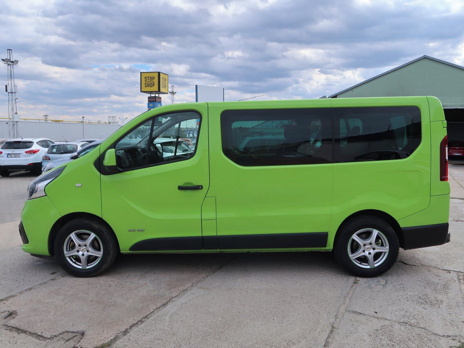 Renault Trafic, 1.6 dCi, Bus, 8Míst, Klima, ČR - fotka 3