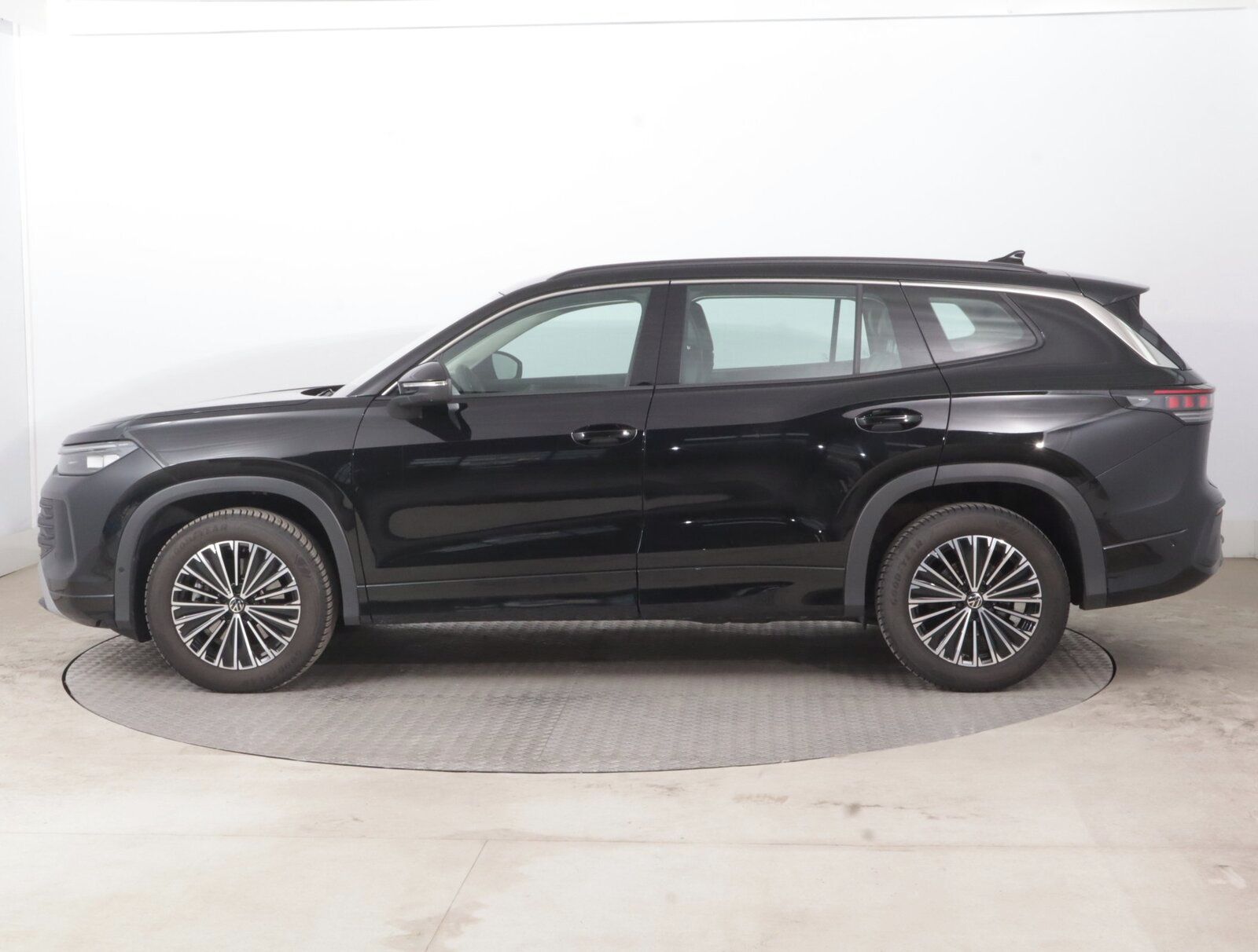 Volkswagen Tayron, 1.5 eTSI, Life - fotka 3