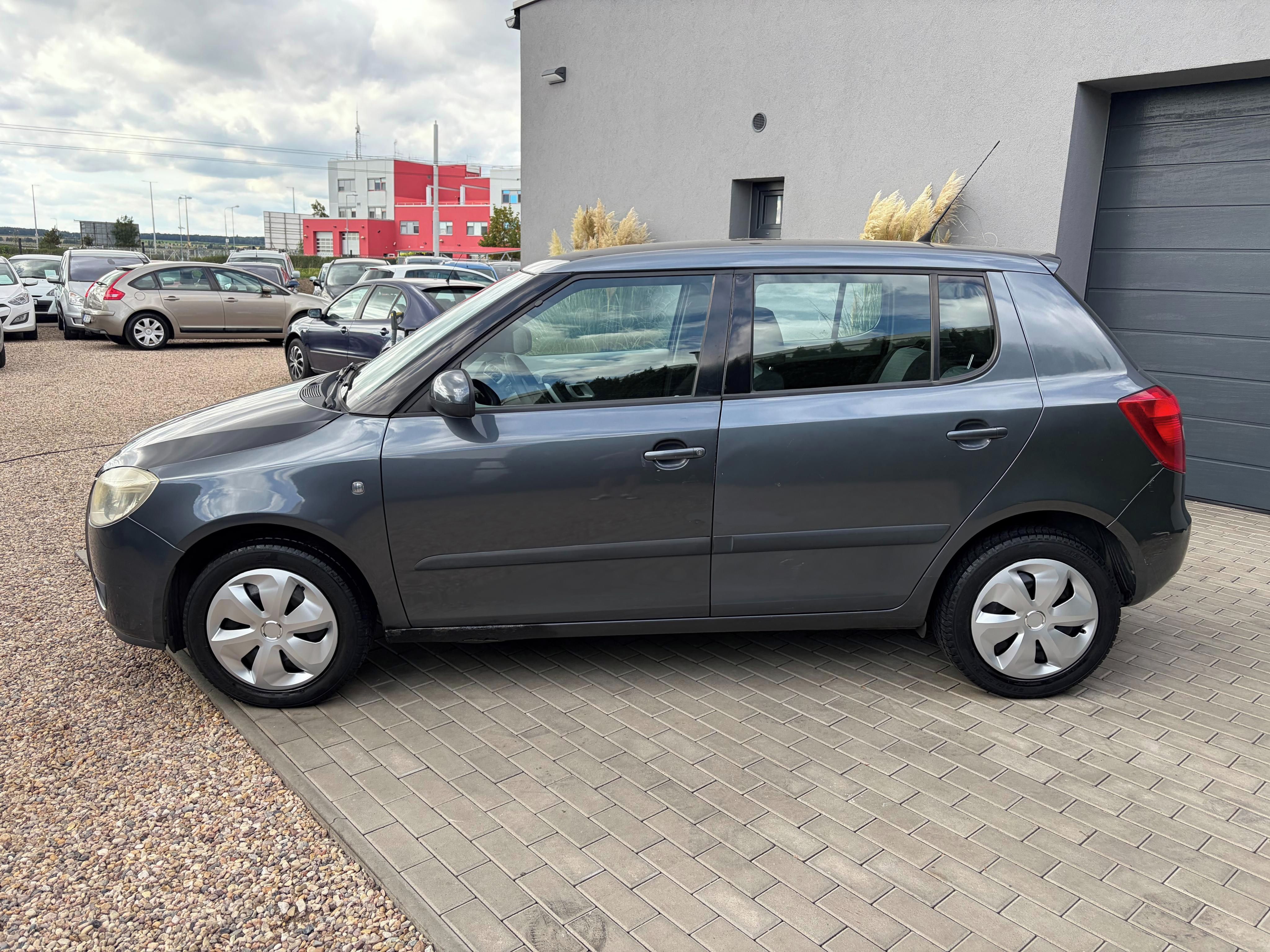 Škoda Fabia, 1.6i 16V 77kW, Klimatizace - fotka 6