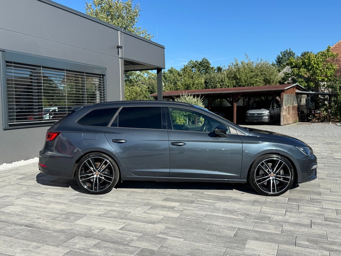 Seat Leon, Cupra 2.0 TSI DSG 213kW - fotka 4