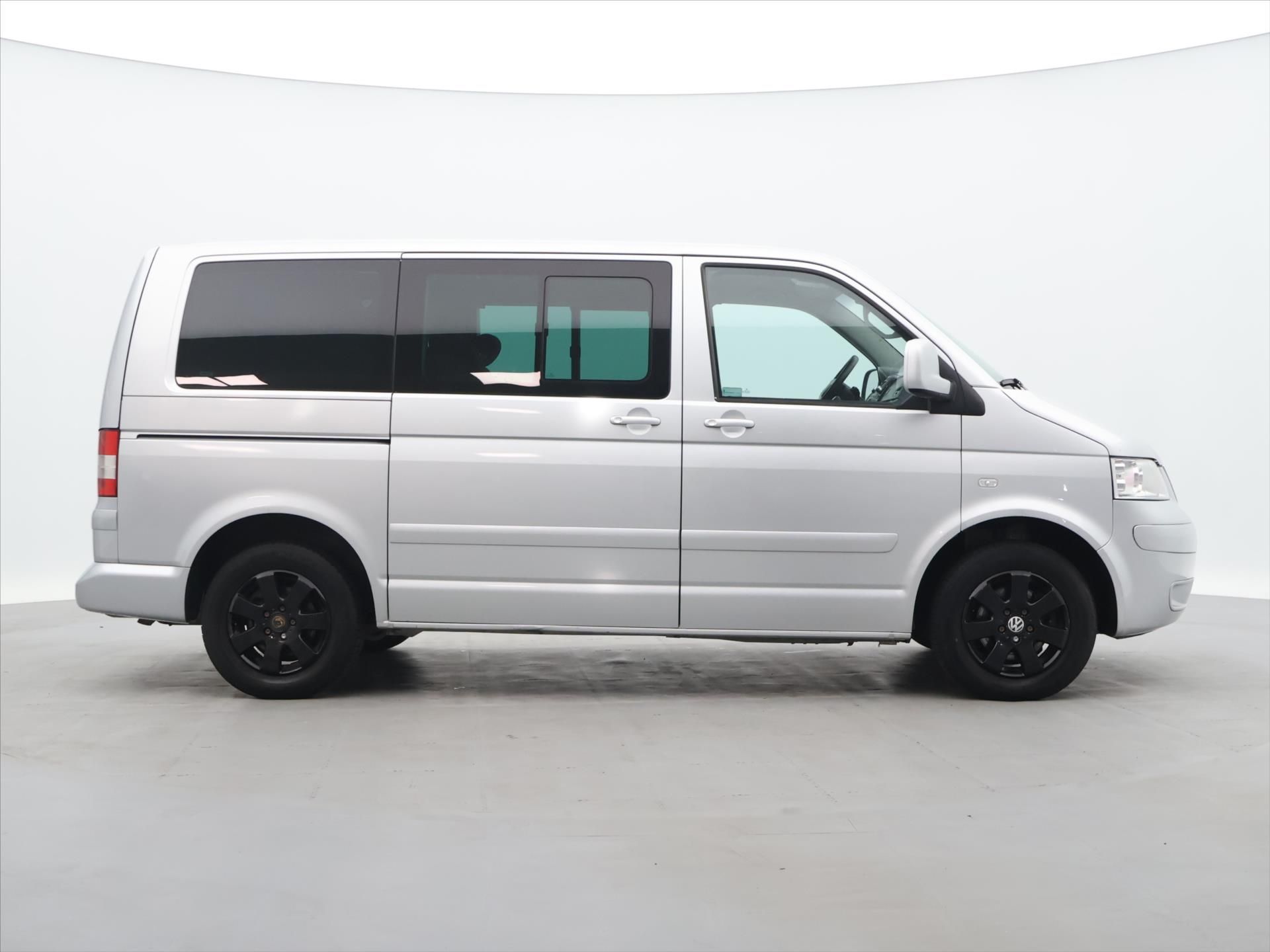 Volkswagen Multivan, 2,5 TDI 96kW Comfortline - fotka 4
