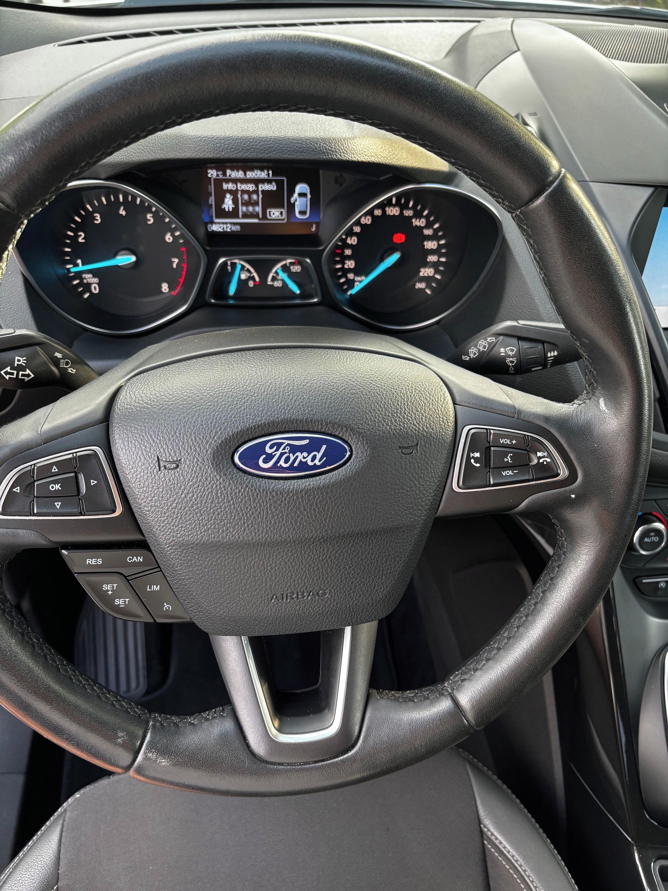 Ford Kuga - fotka 4
