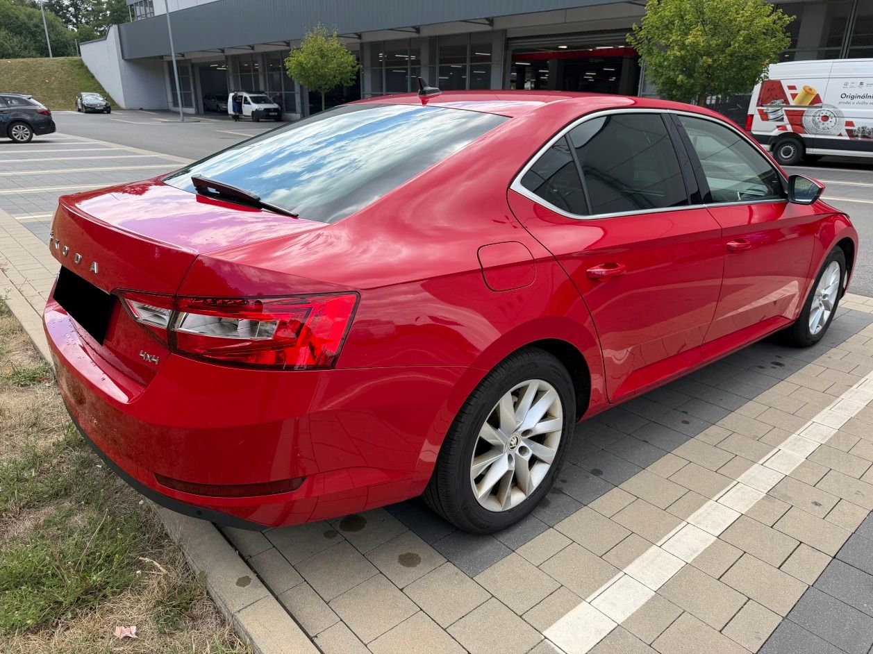 Škoda Superb, 2.0 Tdi 147kw DSG, 4x4, Style, - fotka 4