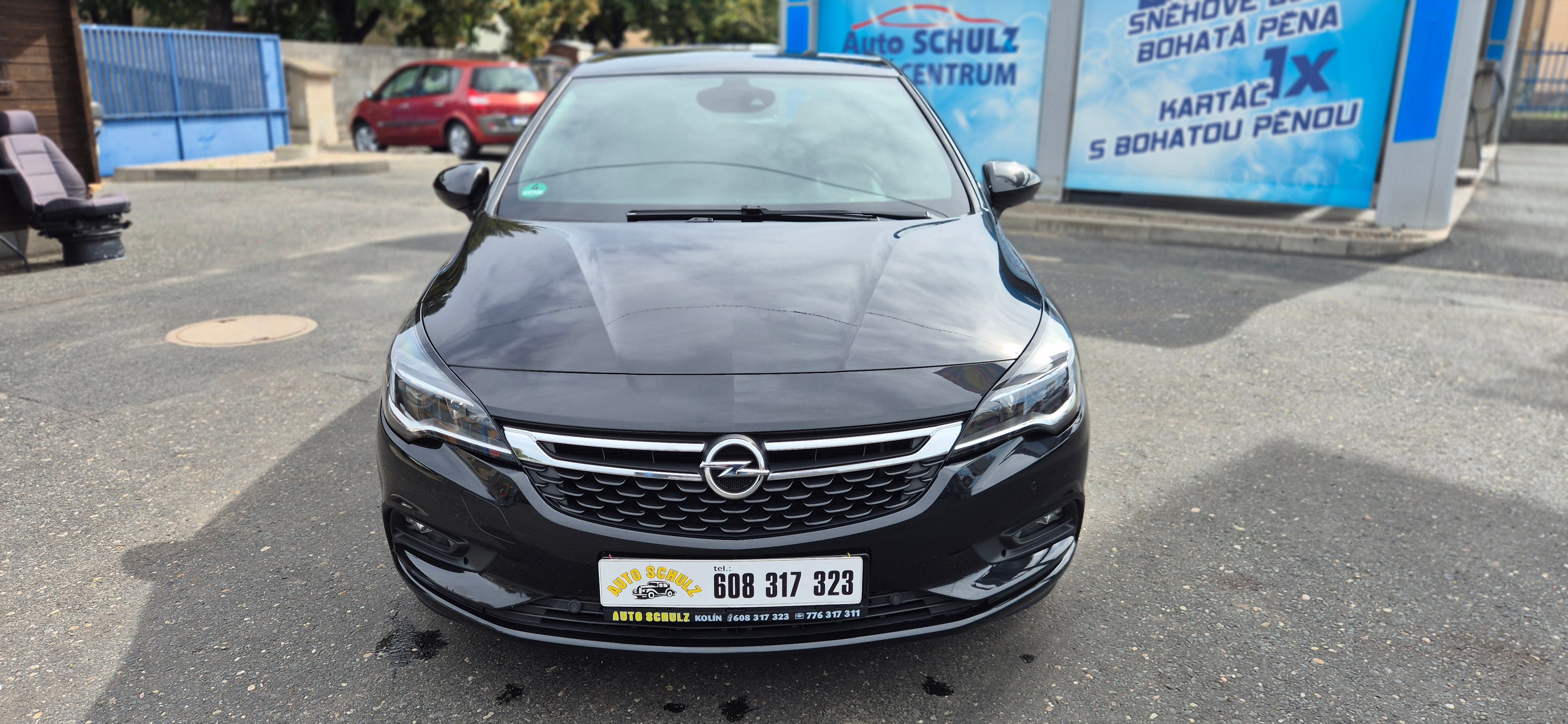 Opel Astra, 1.4i 110KW,TOP VÝBAVA,SER.KNÍŽ - fotka 2