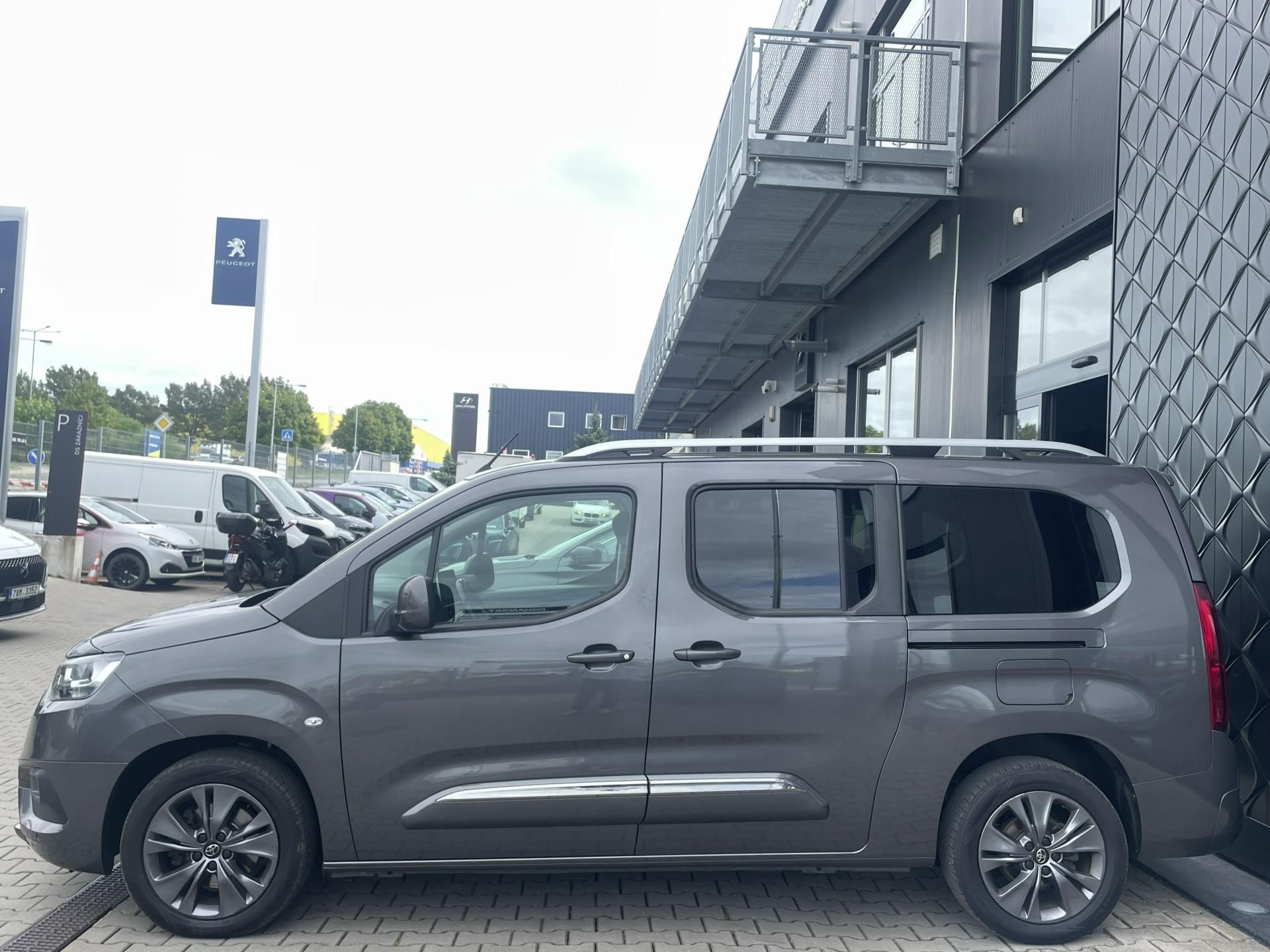 Toyota Proace City Verso, 1.5 96 kW - fotka 4