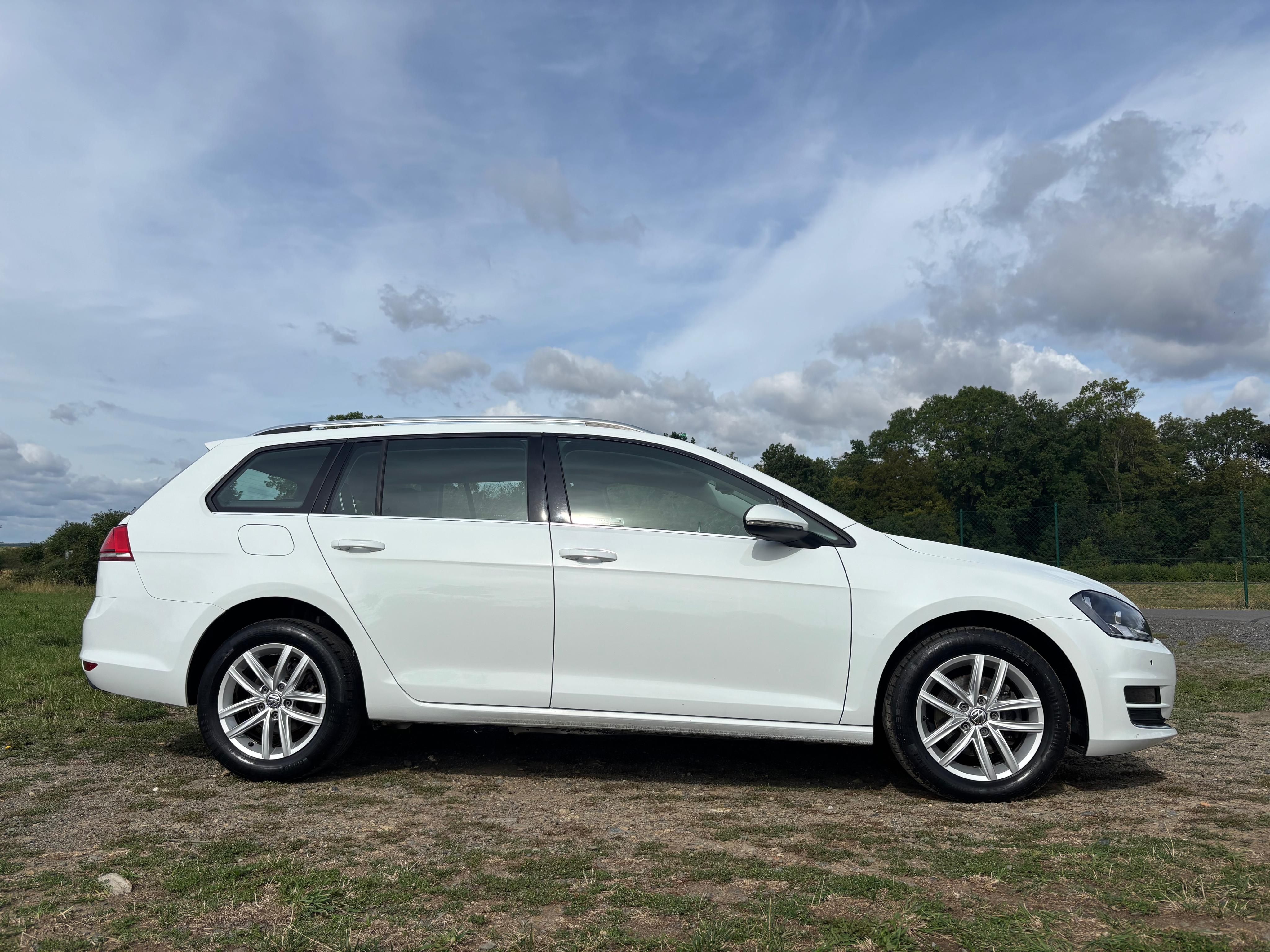 Volkswagen Golf, 1.6 TDI, CONSTRUCT; extra kola - fotka 5