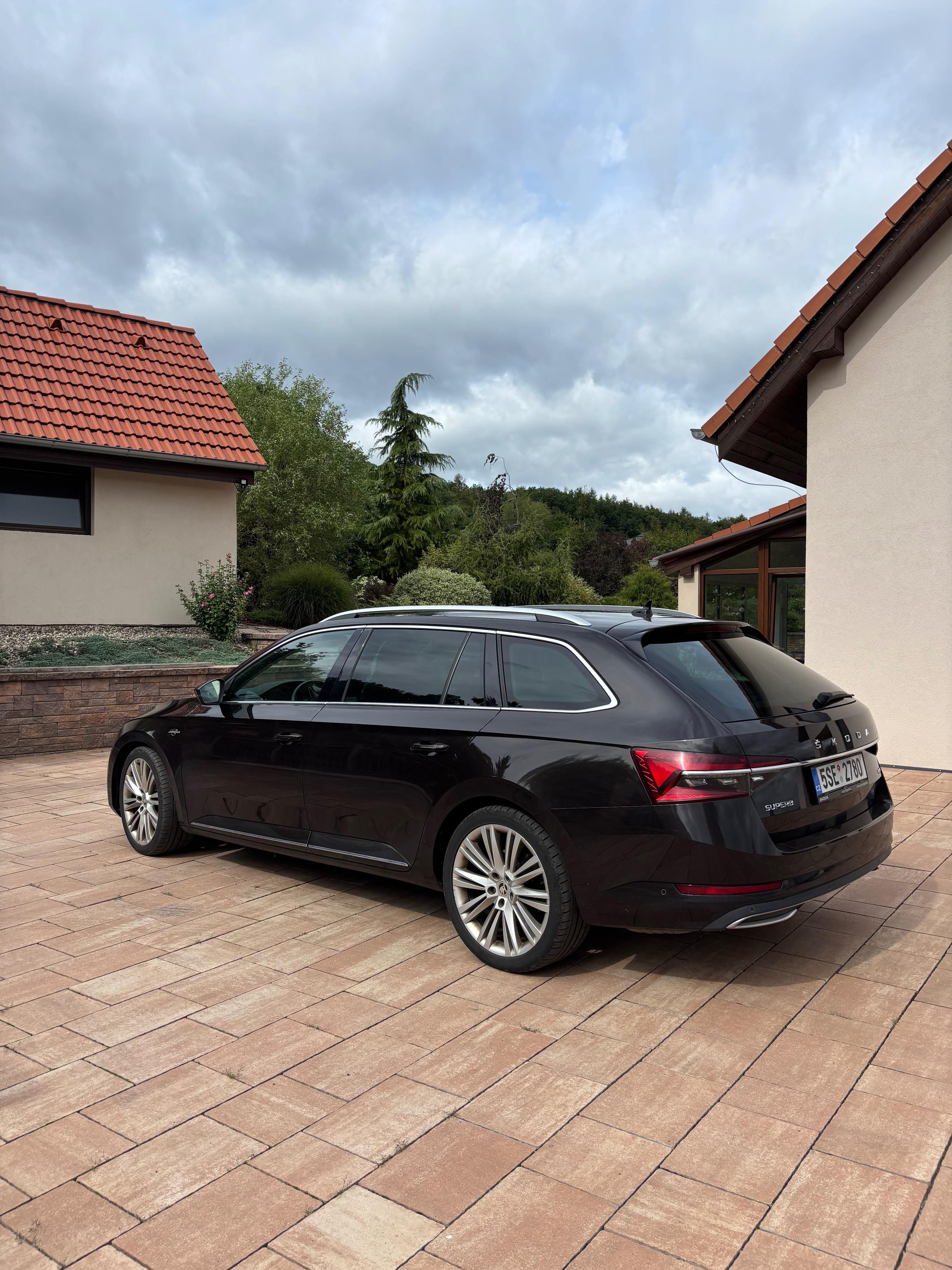 Škoda Superb, Škoda Superb 2.0 TDI, L&K, 4x4 - fotka 4
