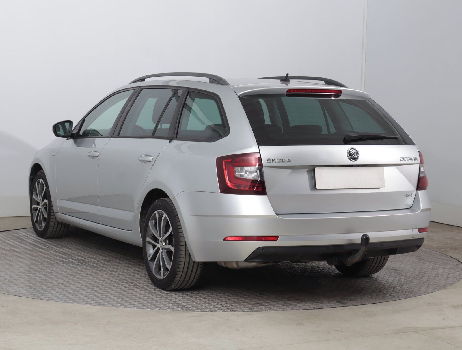 Škoda Octavia, 2.0 TDI, 4X4, Automat - fotka 4