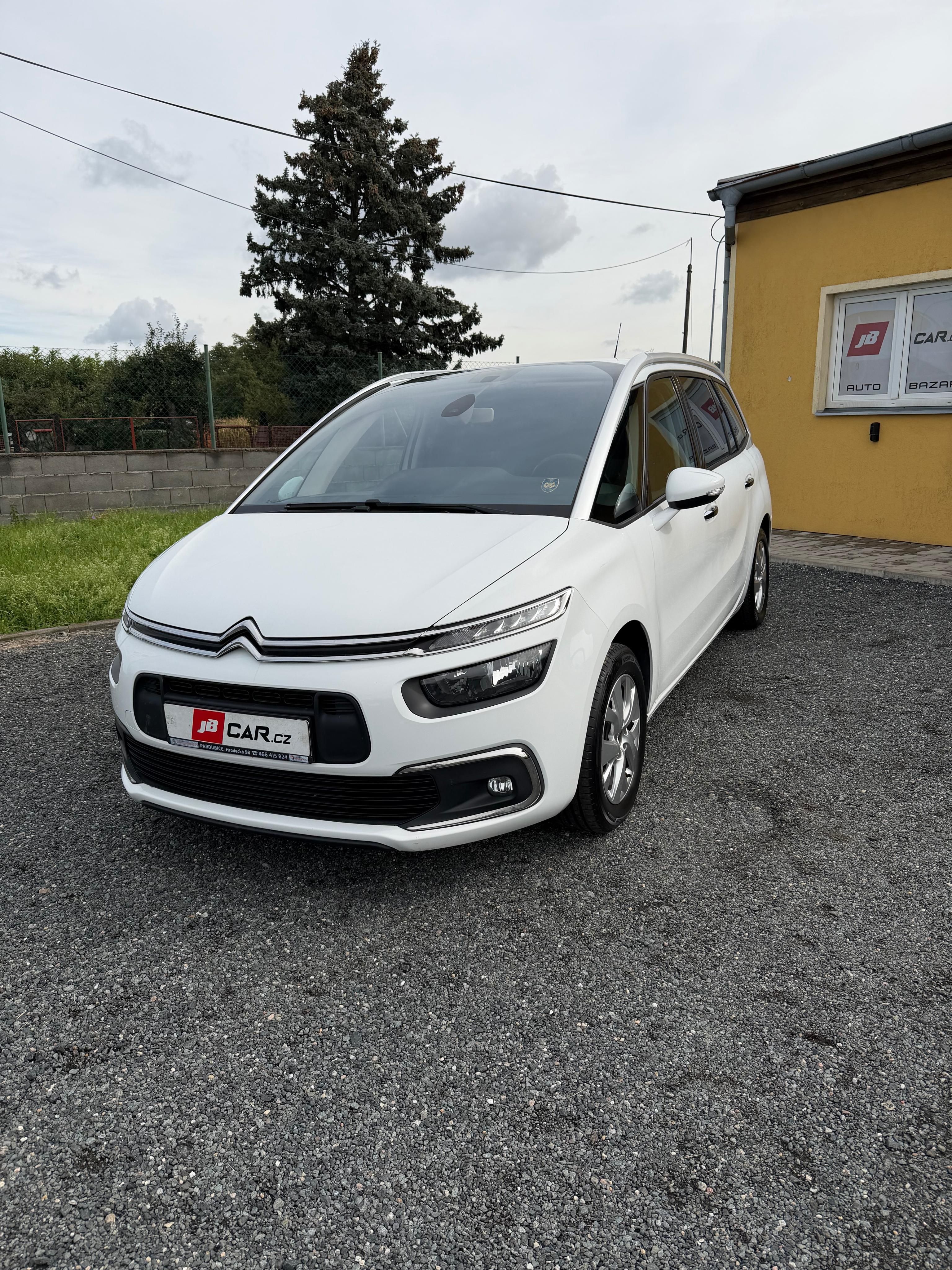Citroën Grand C4 Picasso, 1.6 HDi VÝHŘEV TAŽNÉ 7M ČR 1.M - fotka 2