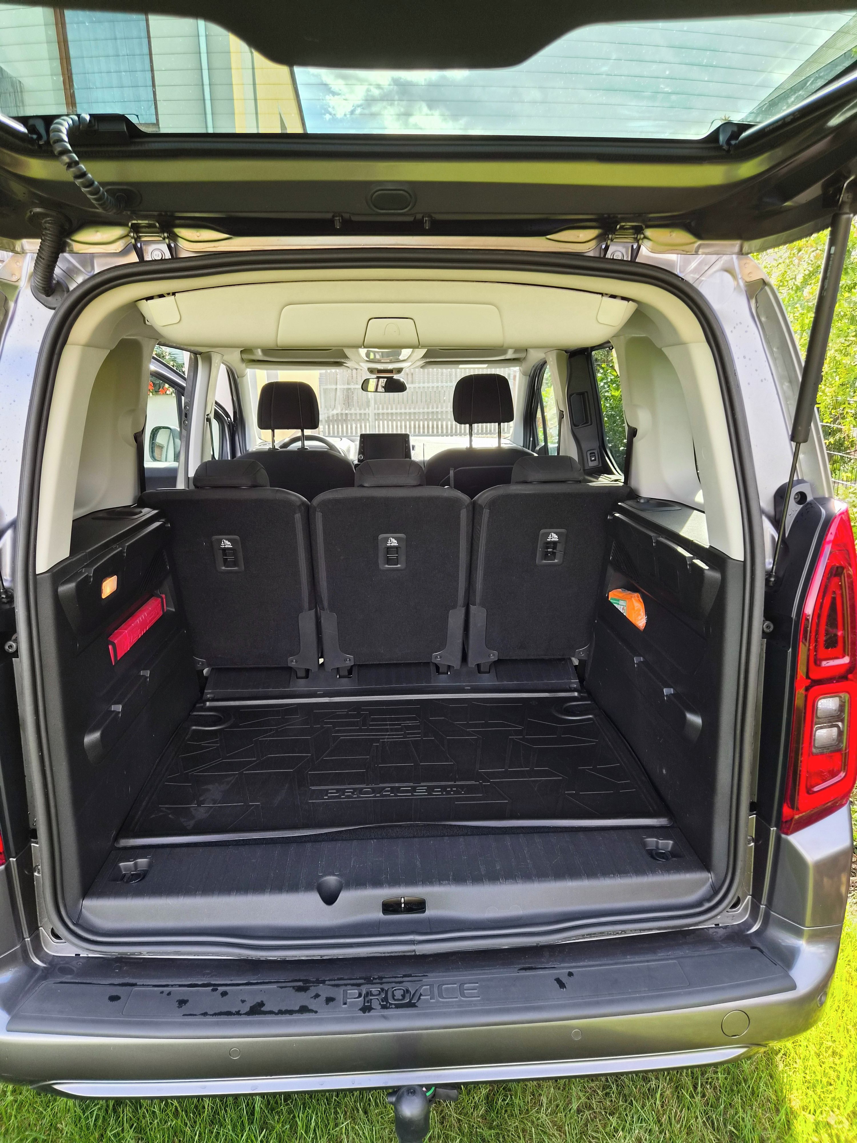 Toyota Proace City Verso, 1,2 Benzin - fotka 6