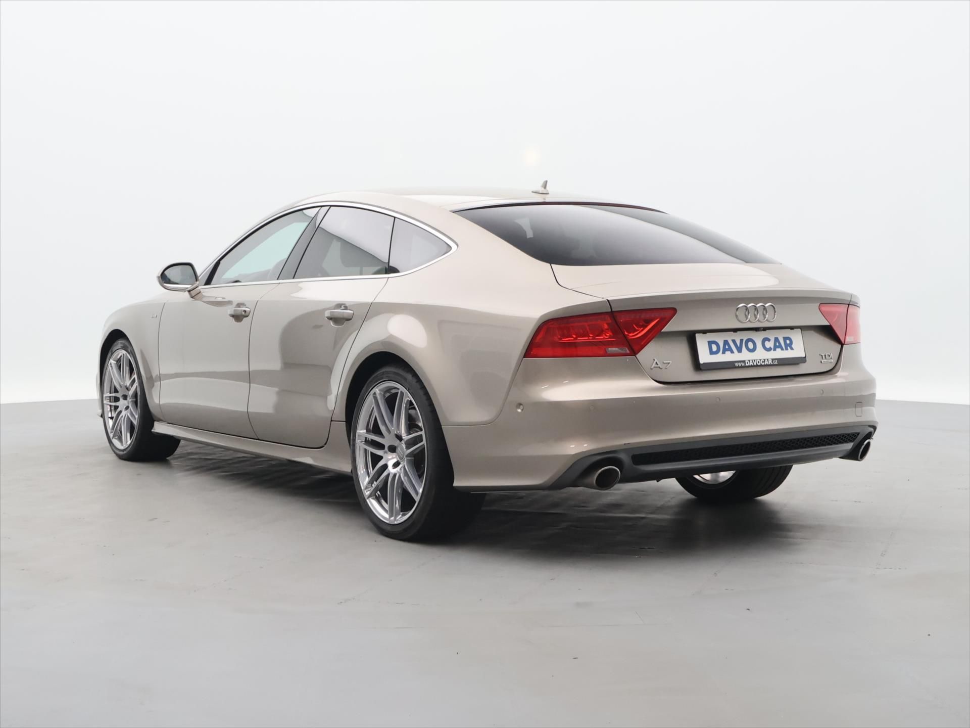 Audi A7, 3,0 TDI 230kW  CZ 4x4 Bose Sof - fotka 5