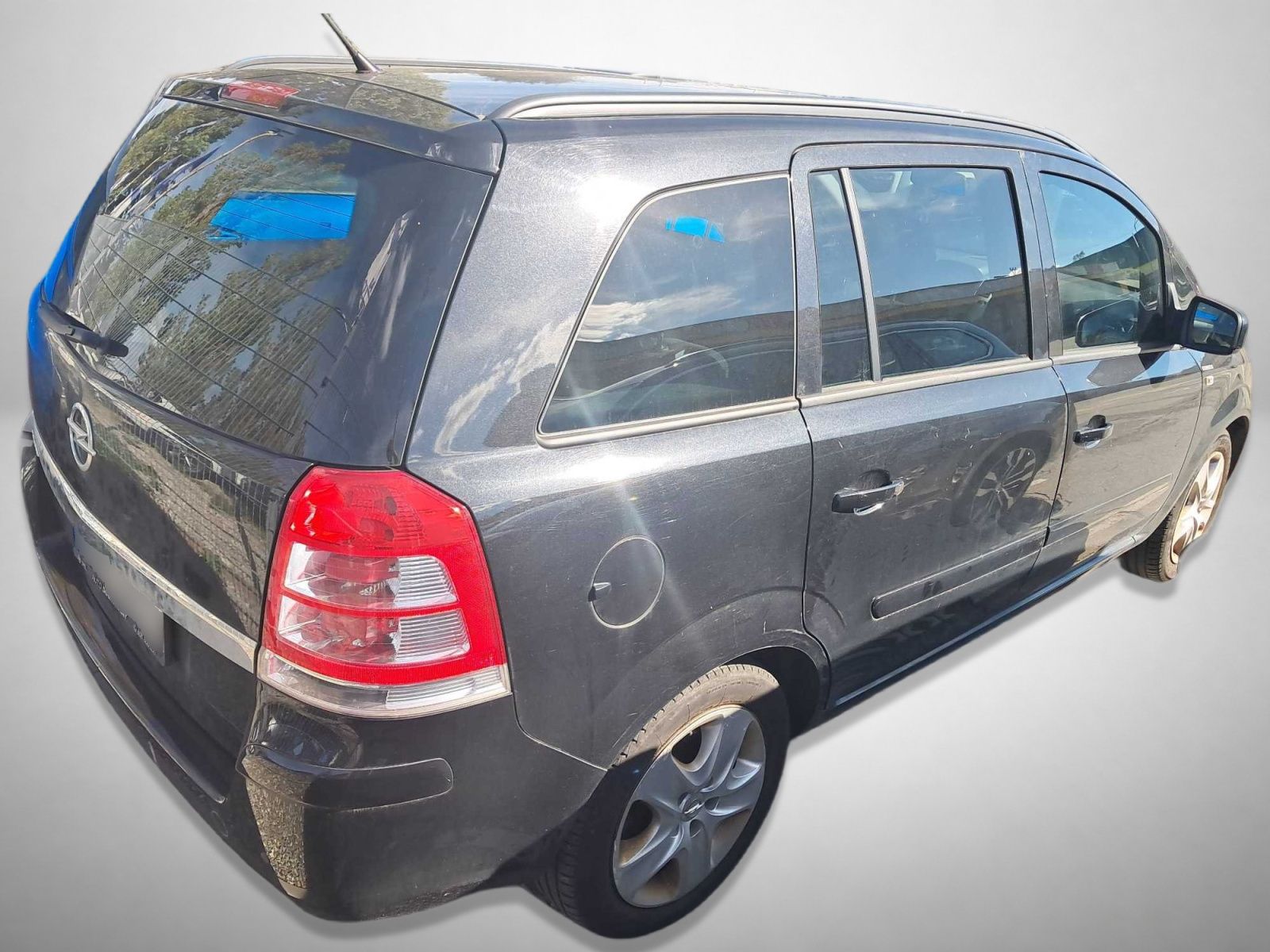 Opel Zafira, 1.8, 7 míst, ČR,1.maj - fotka 2