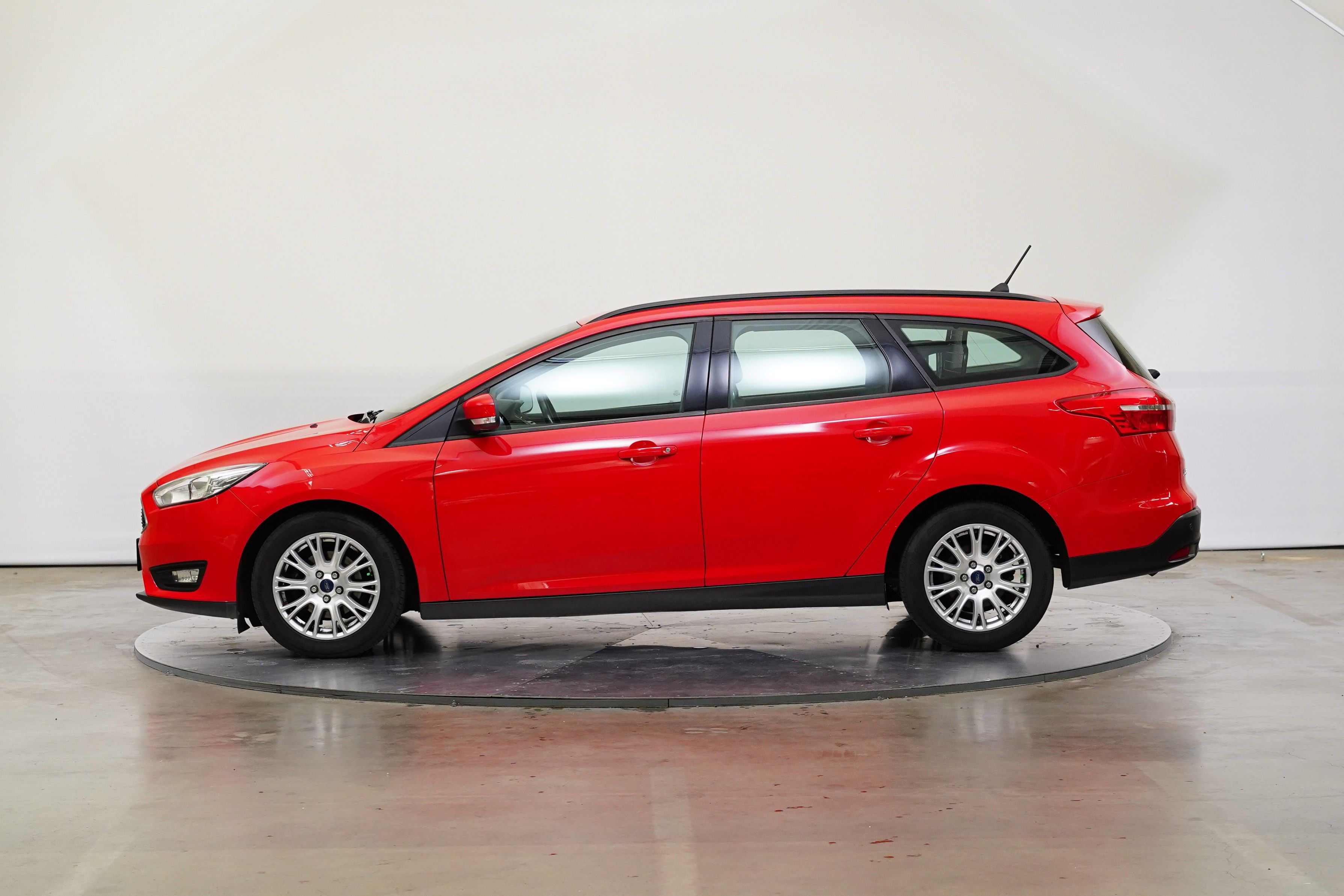 Ford Focus, 1.5 TDCI 88 kW Trend - fotka 3