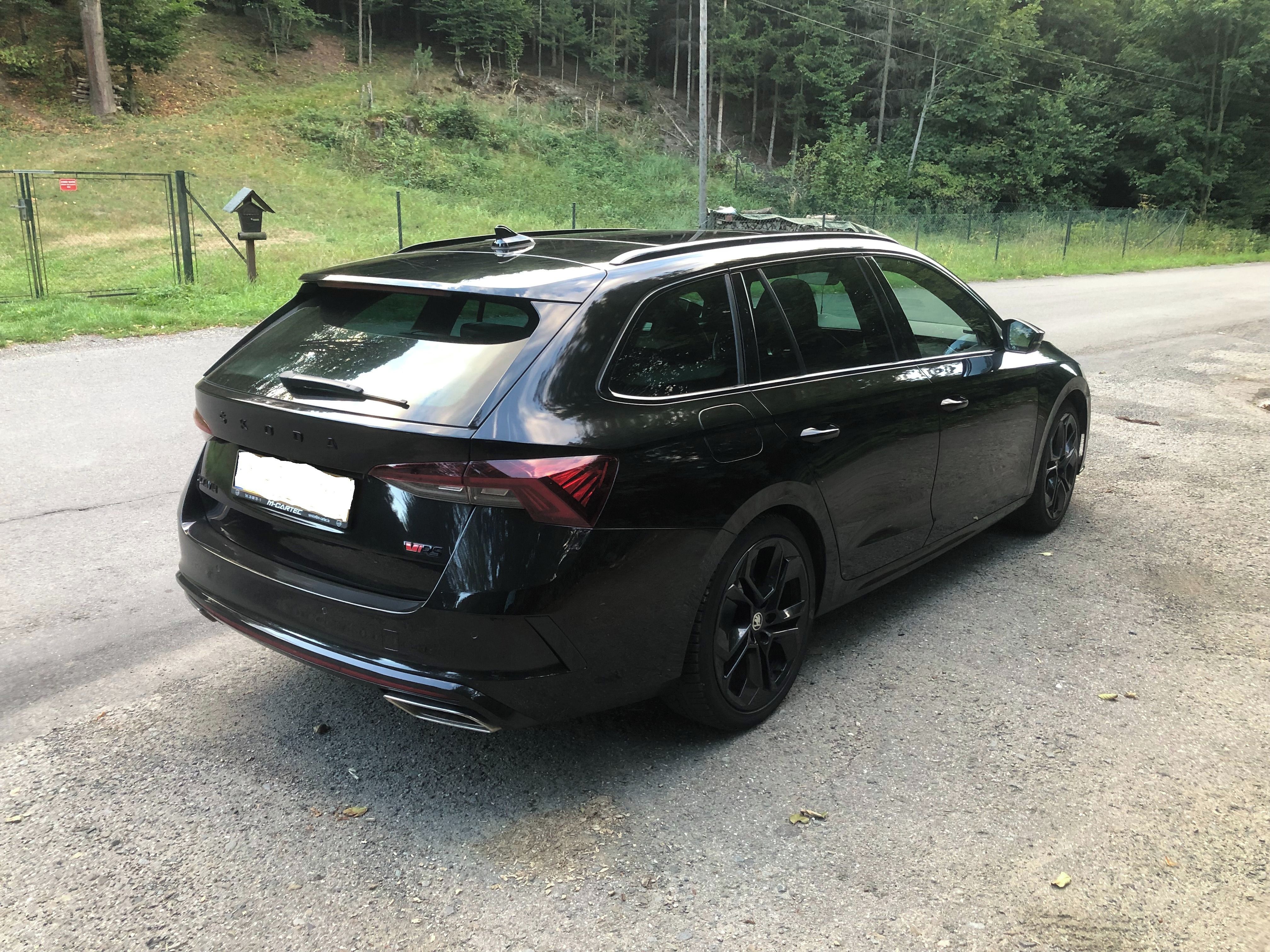 Škoda Octavia, 2.0 TDI RS - 147 KW -PANORAMA - fotka 6
