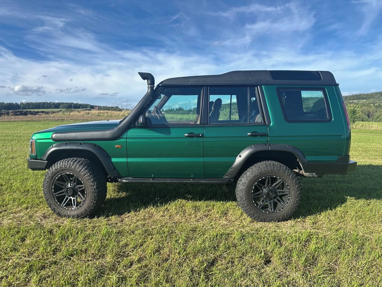 Land Rover Discovery, – kompletní RESTOMOD 2023 - fotka 4
