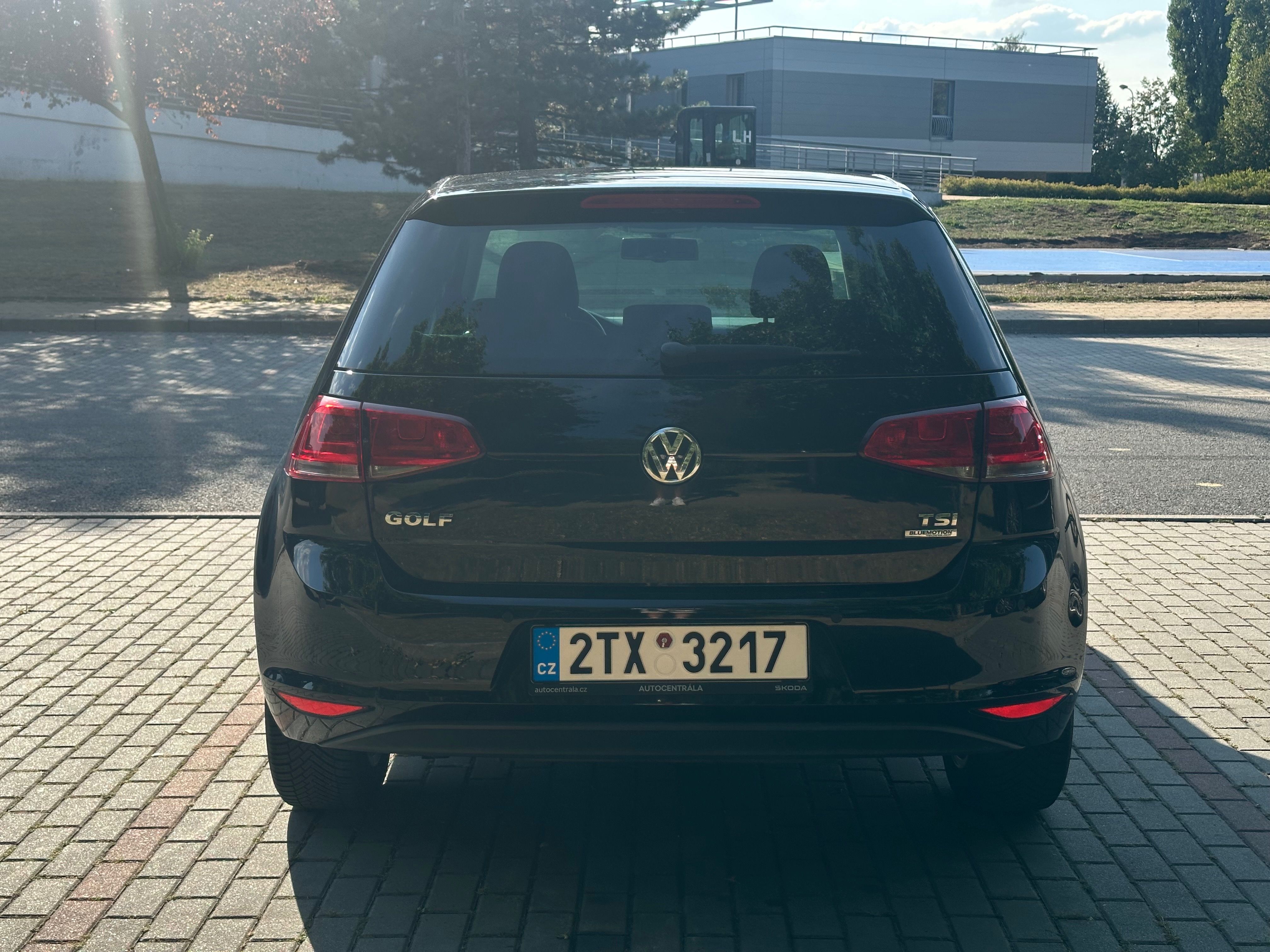 Volkswagen Golf, Prodám VW Golf VII CUP 1.2 TSI - fotka 5