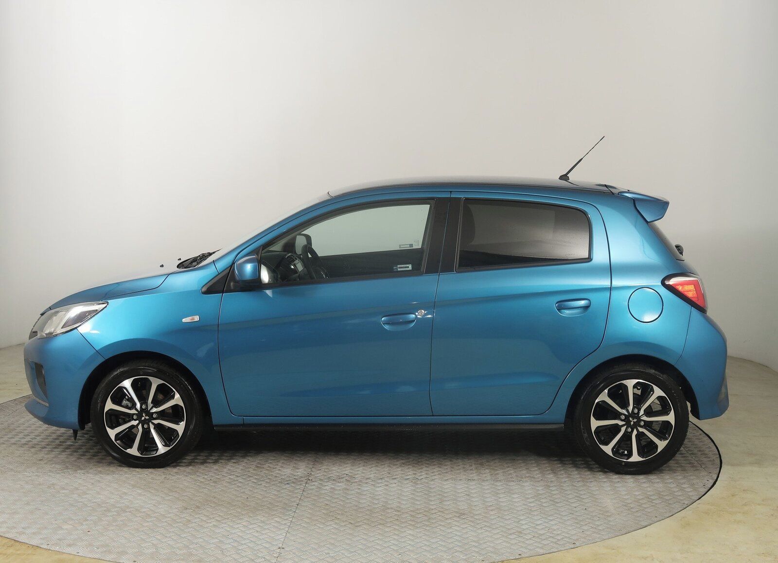 Mitsubishi Space Star, 1.2 MIVEC, Záruka, ČR,1.maj - fotka 3