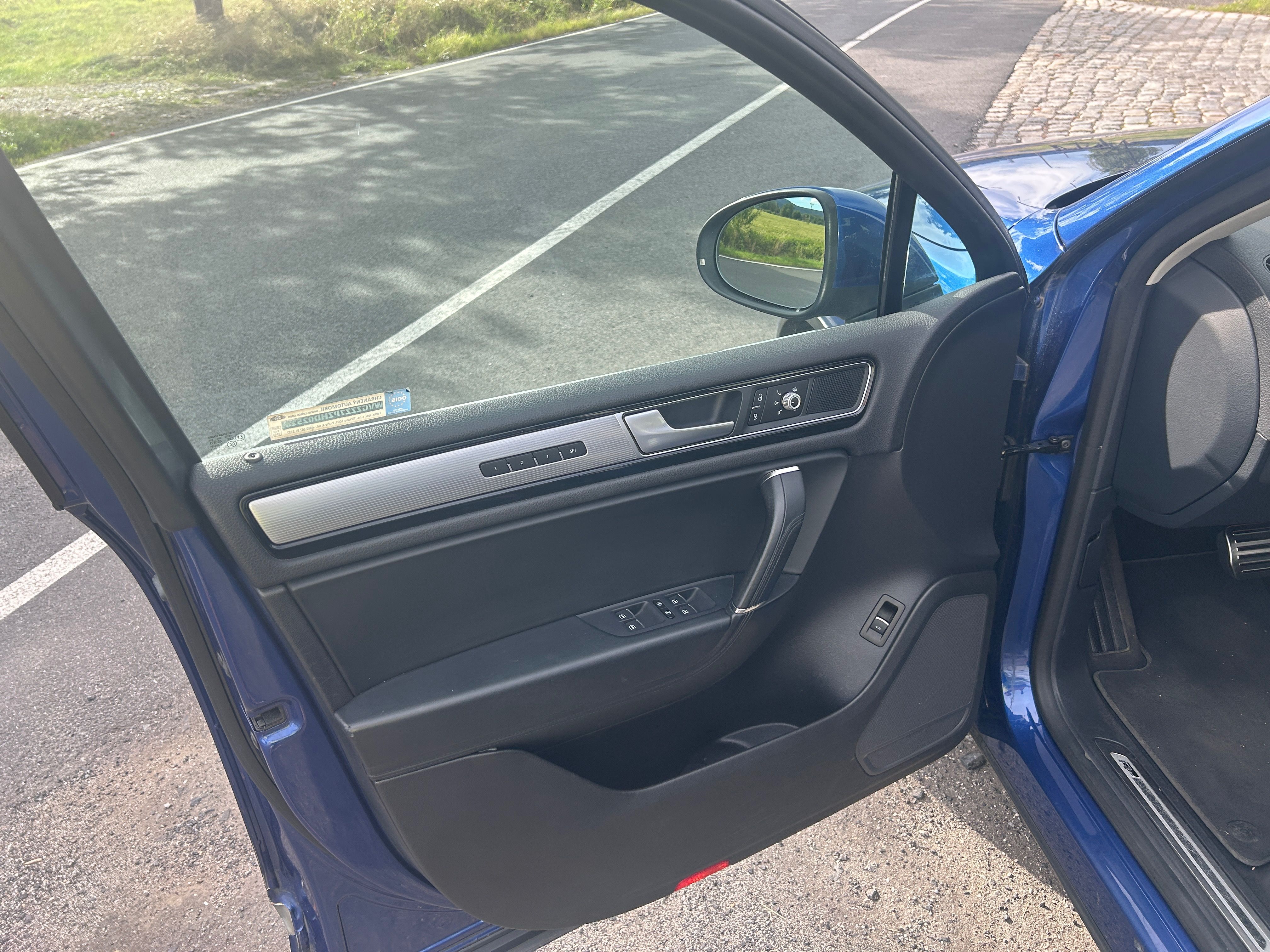 Volkswagen Touareg, VW Touareg 3.0 TDi 193kW Rline - fotka 6