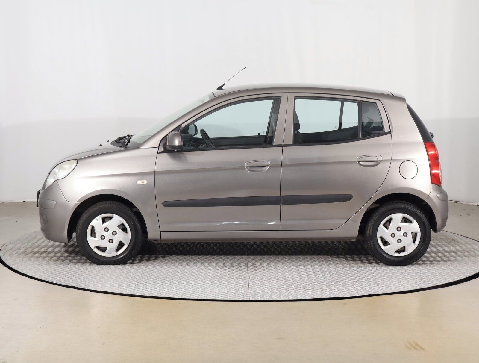 Kia Picanto, 1.1, po STK, dobrý stav - fotka 3