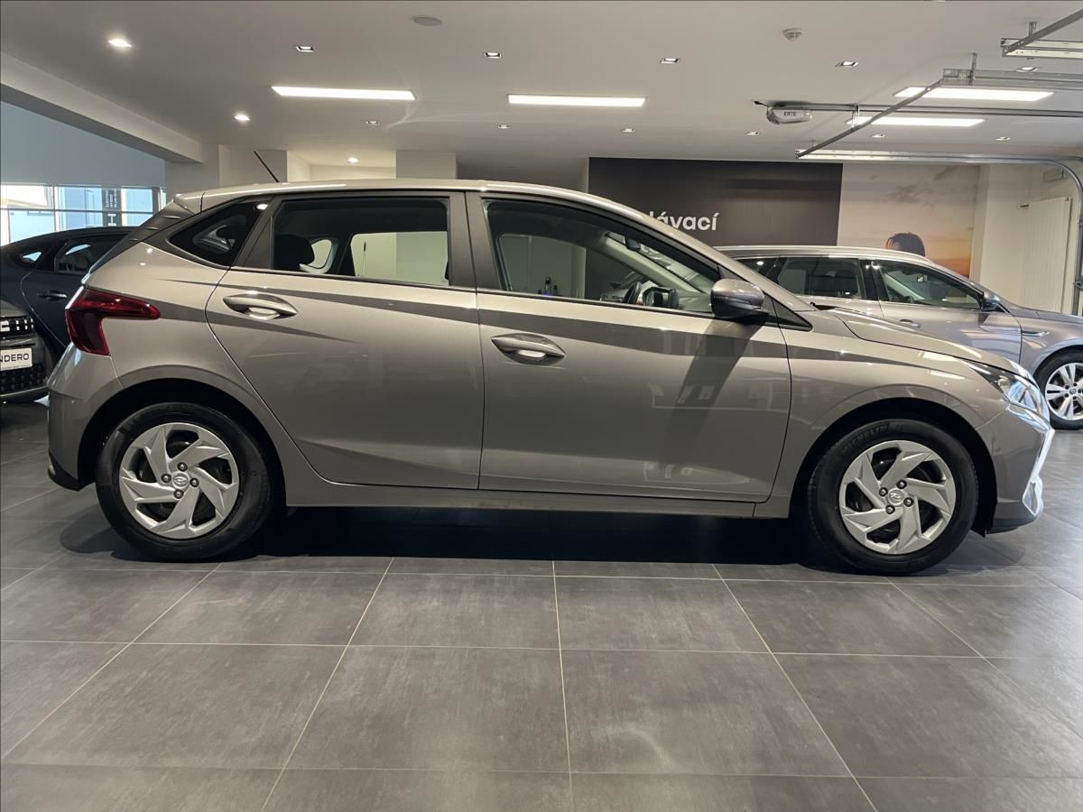 Hyundai i20, 1,2 i 83k Comfort - fotka 5